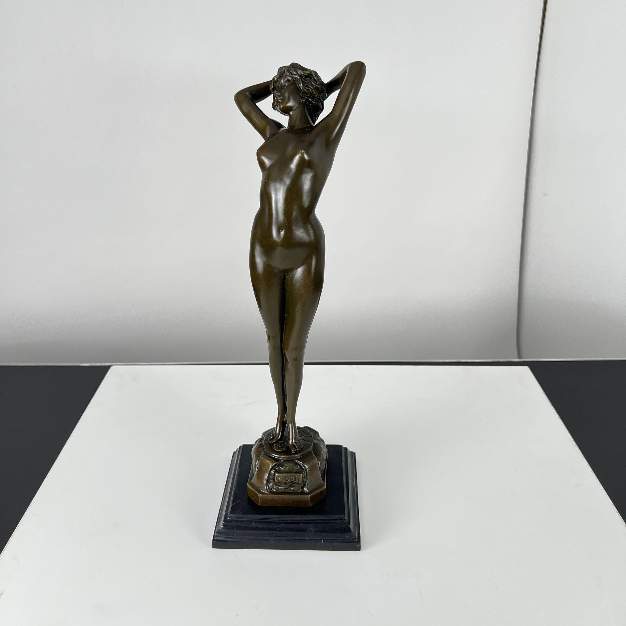 Art Deco bronze sculpture of a standing, naked woman titled ‘Reveil’ (French for ‘awakening’), from Paris, France, circa 1970-80.
Brownish patinated bronze in excellent condition, standing on a black, stepped marble plinth.
Signed ‘Philips’ engraved