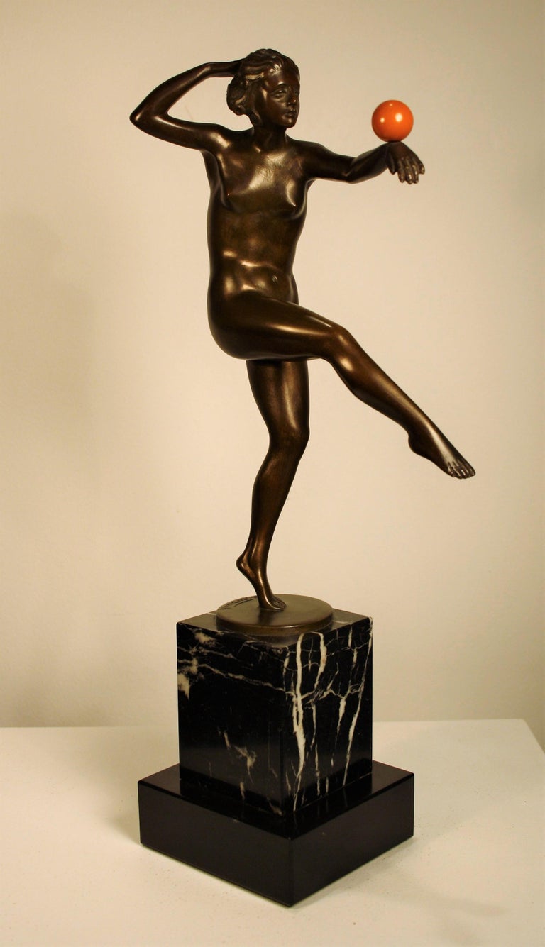Art Nouveau bronze sculpture dancing nude bacchante - For 