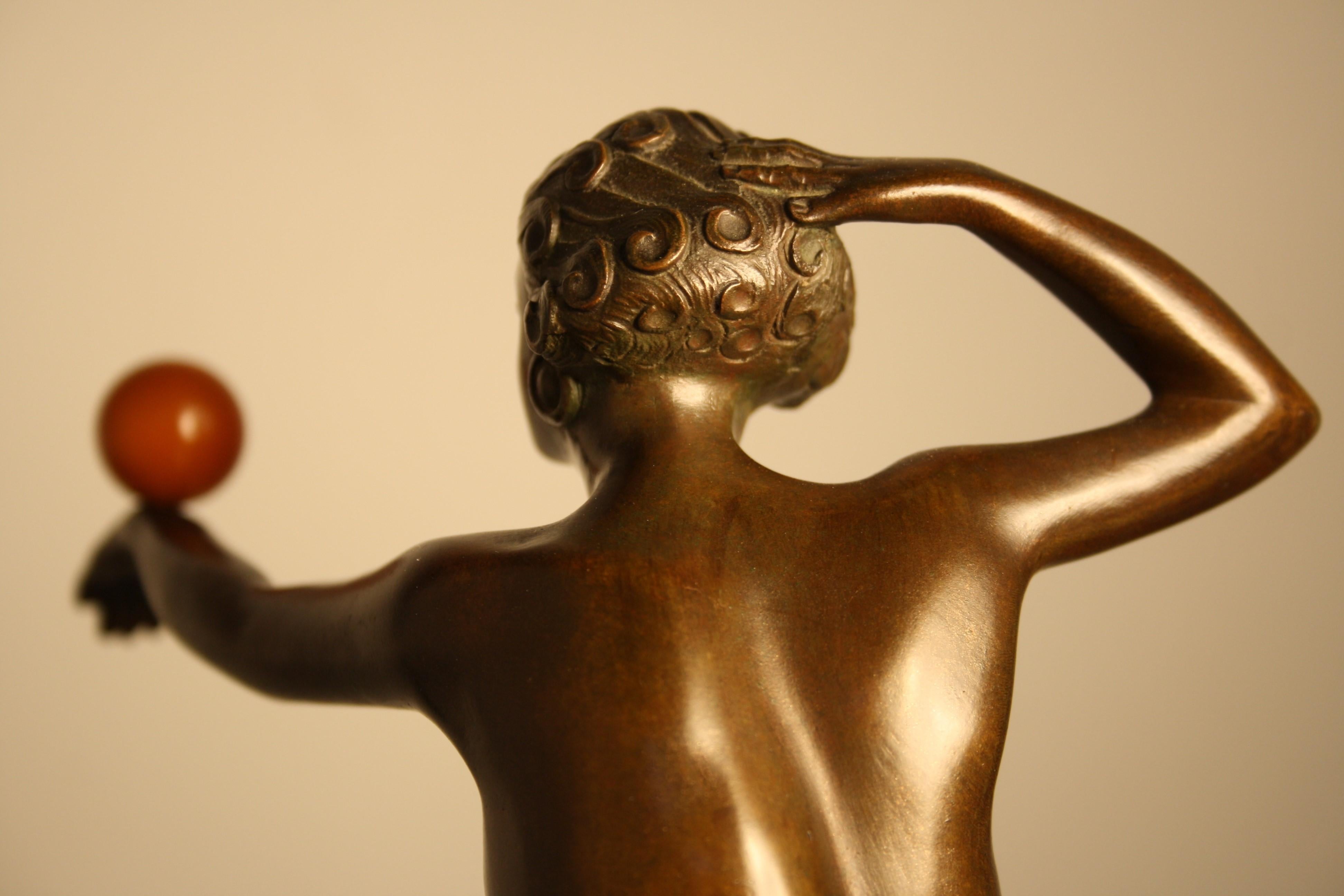 Onyx Art Deco Bronze Sculpture , 1925