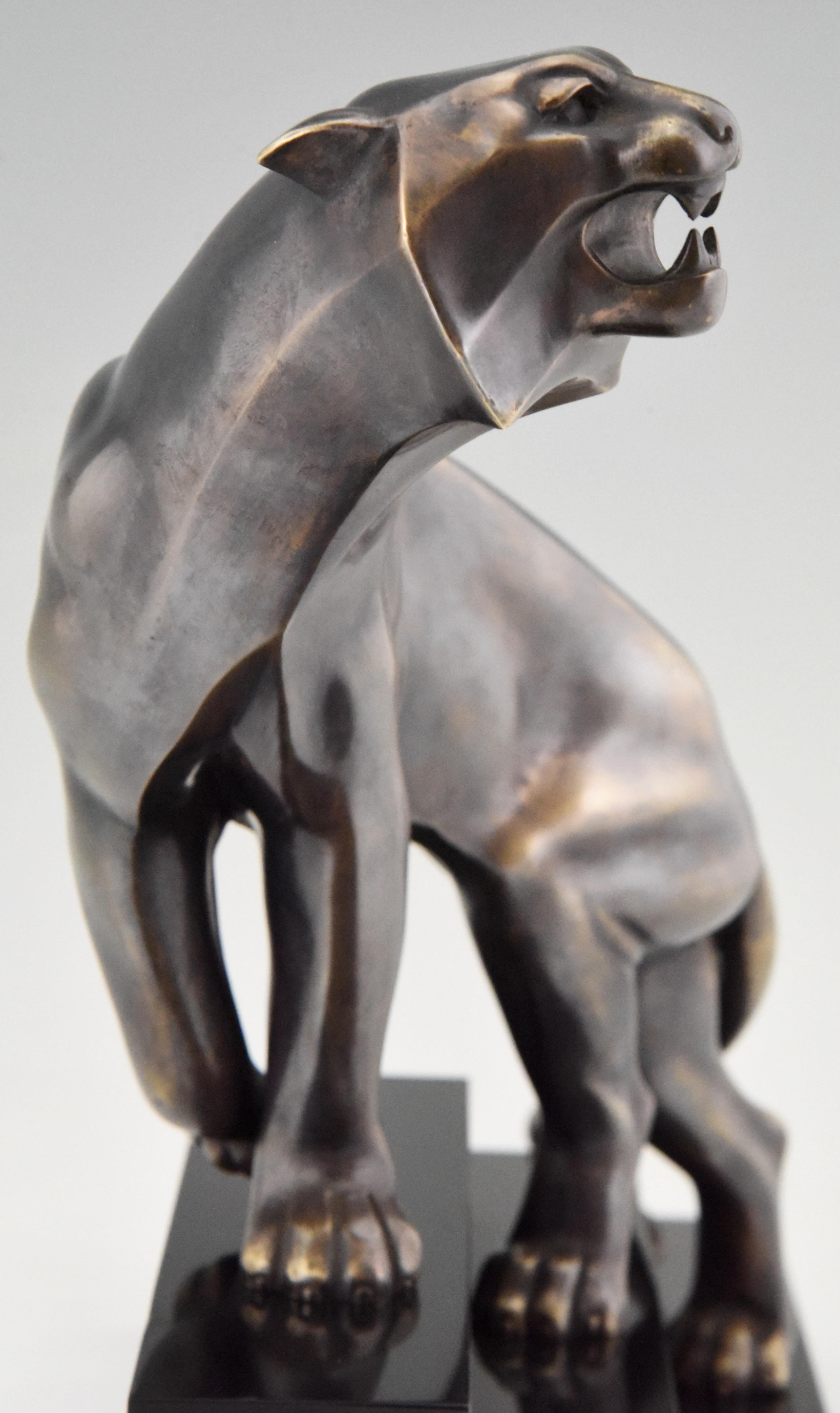 Art Deco Bronze Sculpture of a Panther Georges Lavroff, 1925 2