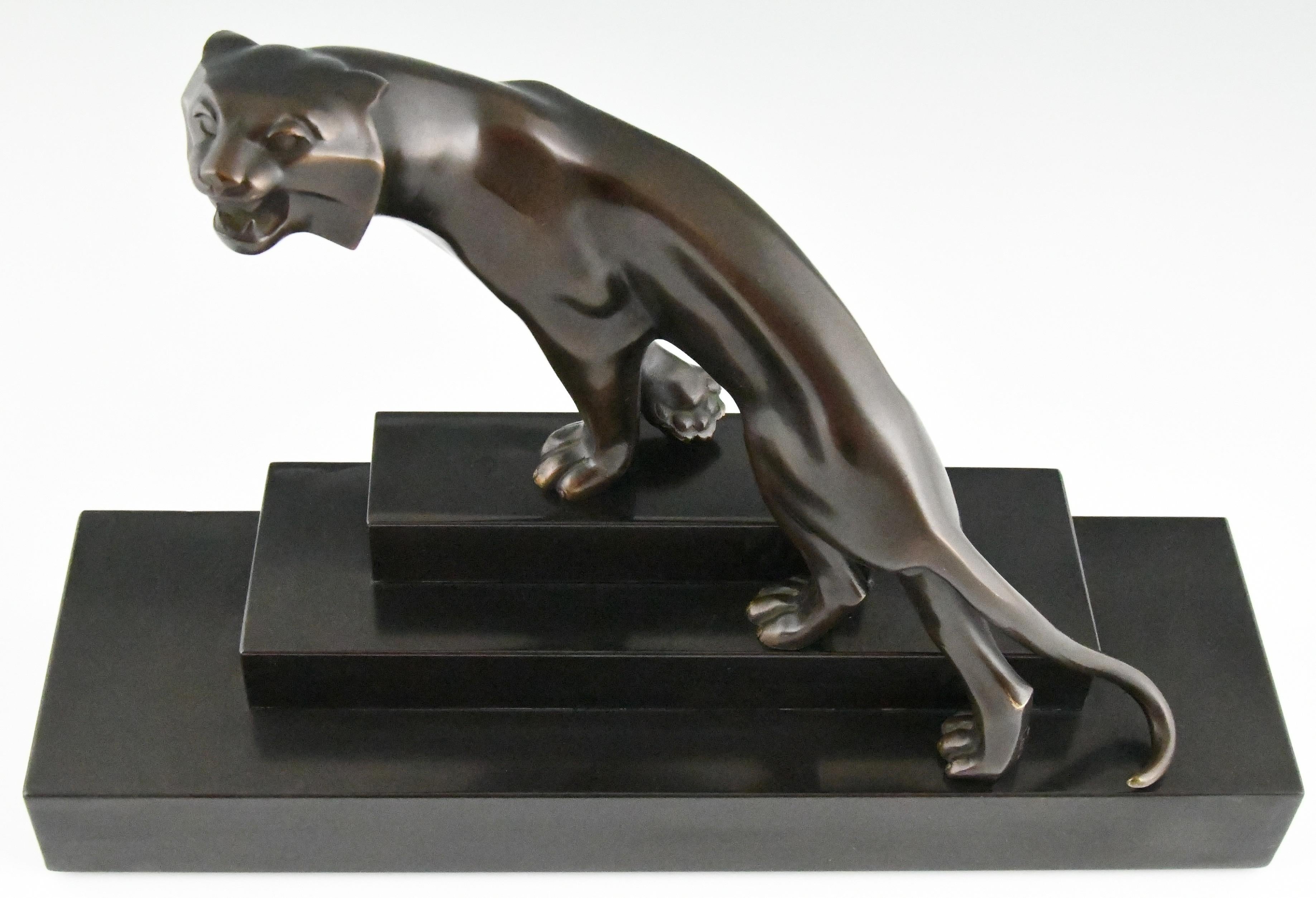 Art Deco Bronze Sculpture of a Panther Georges Lavroff, 1925 1