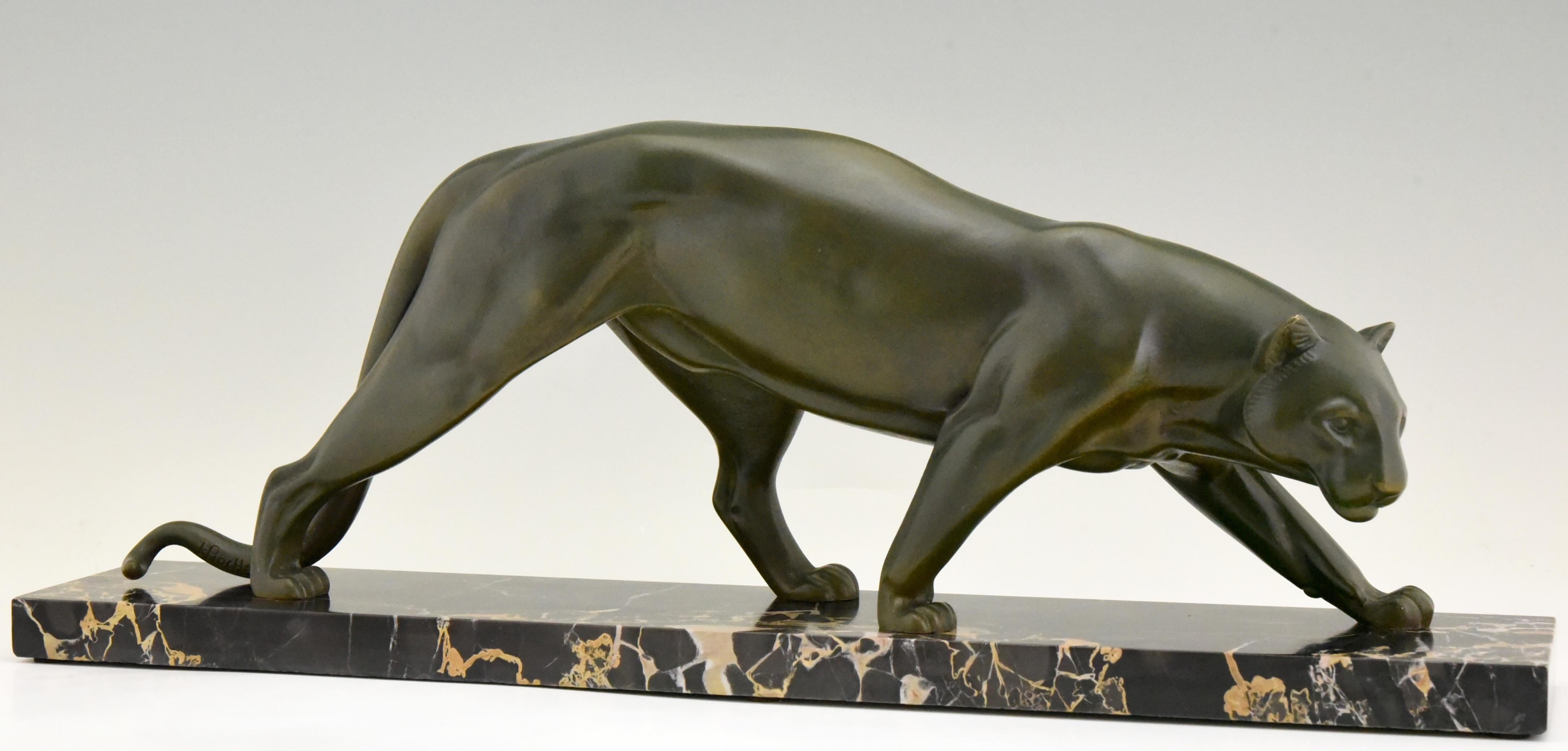 Impressive Art Deco bronze of a panther by the French artist Irenee Rochard, circa 1930. The bronze sculpture has a beautiful patina and stands on a Portor marble base.
Literature:
Animals in bronze by Christopher Payne. Antique collectors club.