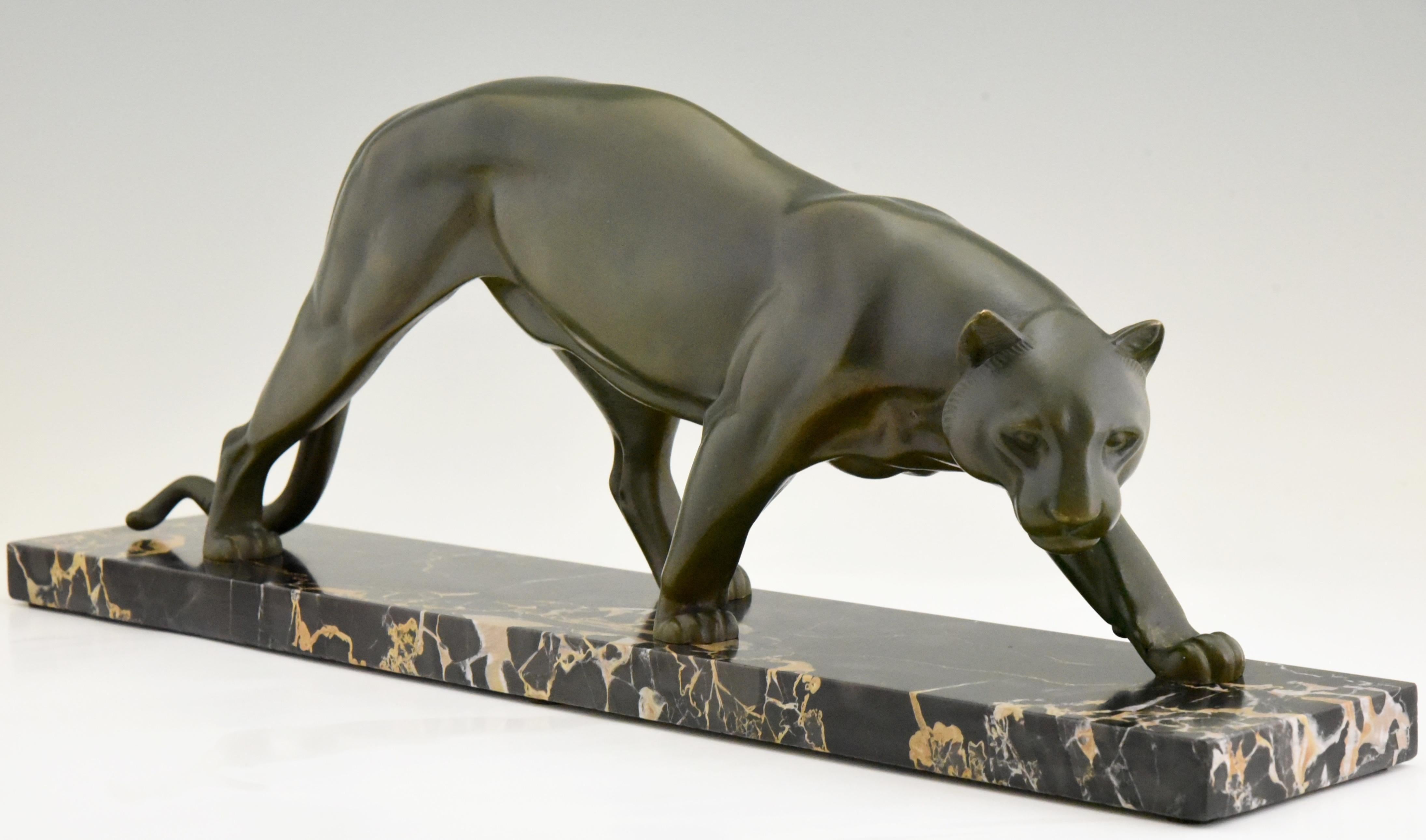 French Art Deco Bronze Sculpture of a Panther Irenee Rochard, 1930, France