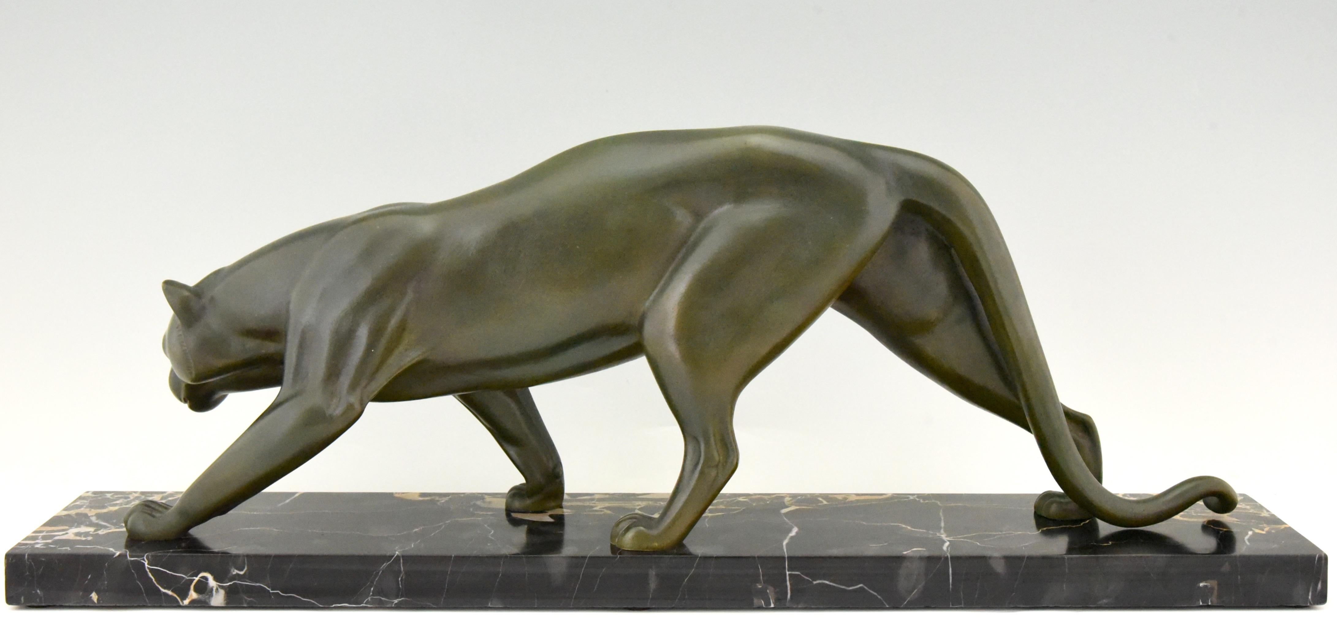 Mid-20th Century Art Deco Bronze Sculpture of a Panther Irenee Rochard, 1930, France