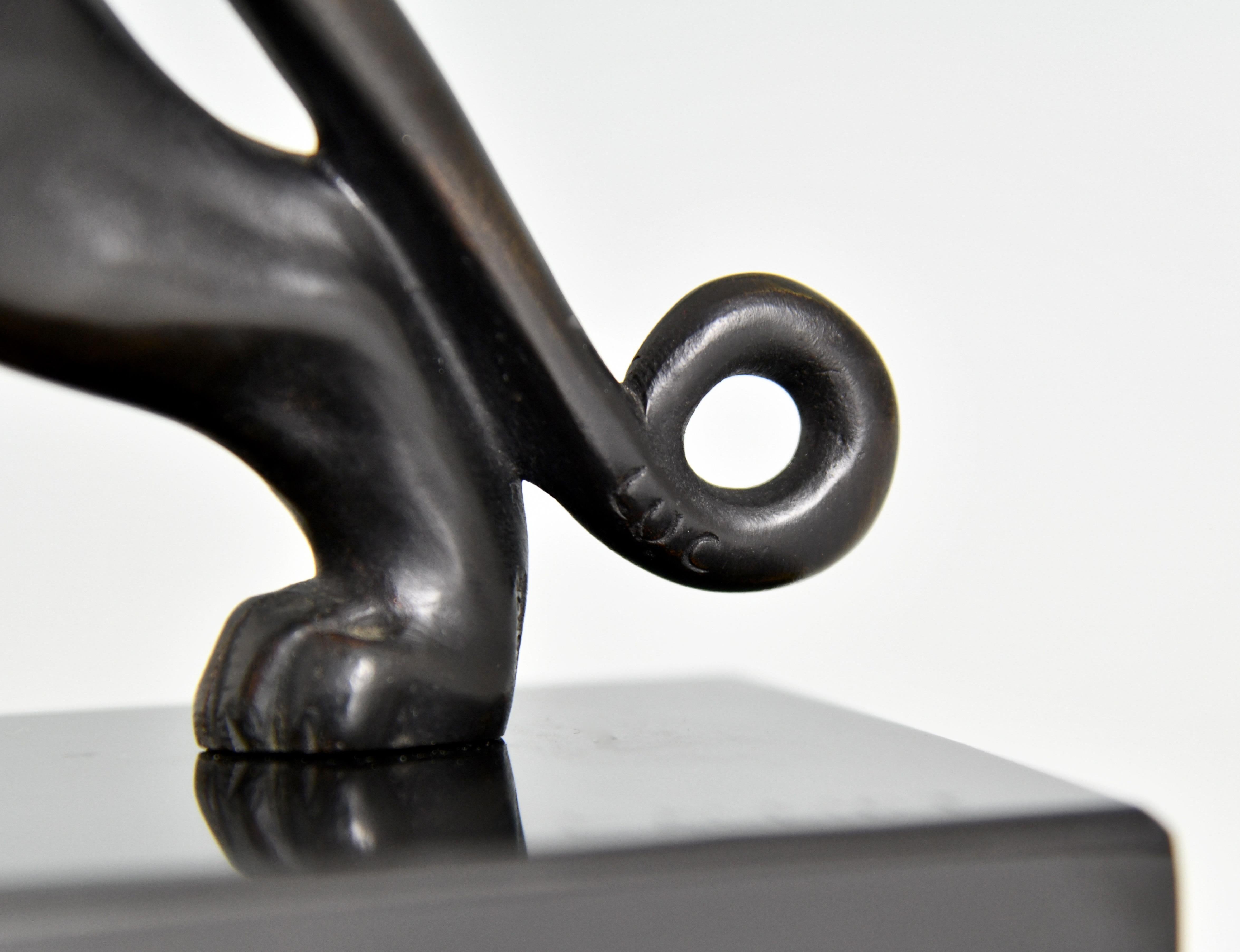 Sculpture en bronze Art déco d'une panthère Lucien Alliot:: France:: 1925 2