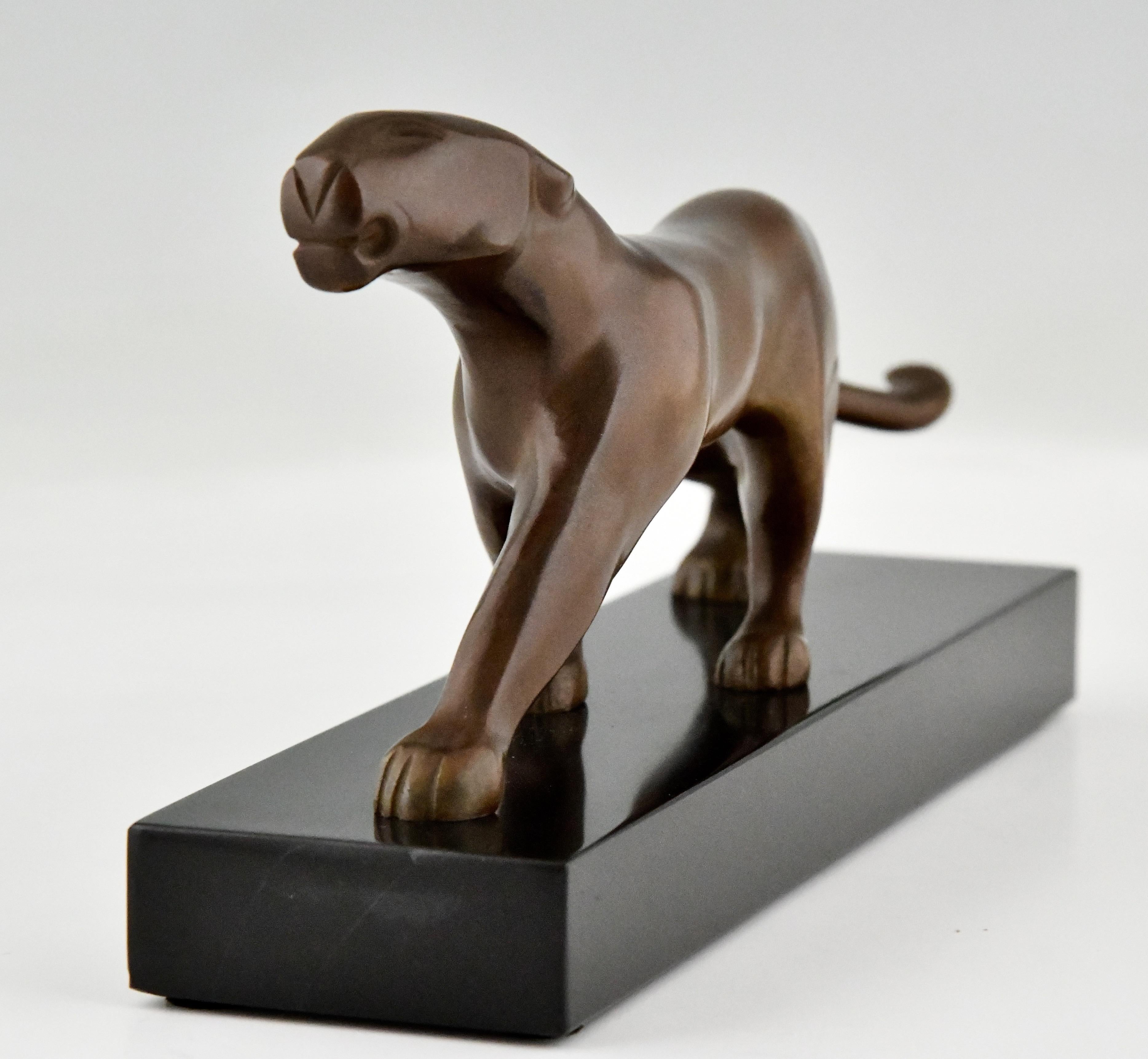 Art Deco Bronze Sculpture of a Panther Signed by Michel Decoux, 1930 In Good Condition In Antwerp, BE