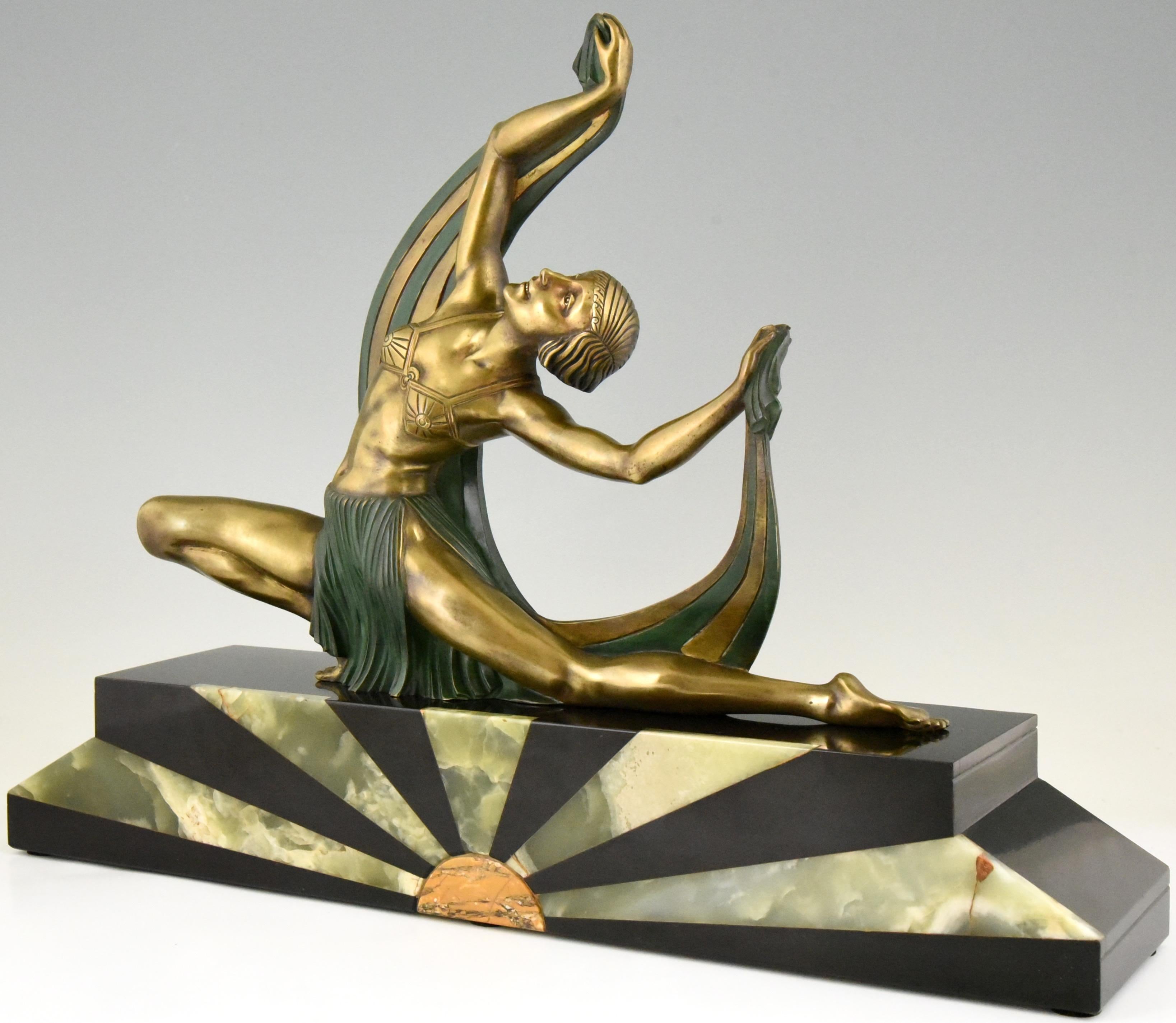 Art Deco Bronze Sculpture of a Scarf Dancer on Sunburst Base Jean Lormier, 1925 In Good Condition In Antwerp, BE