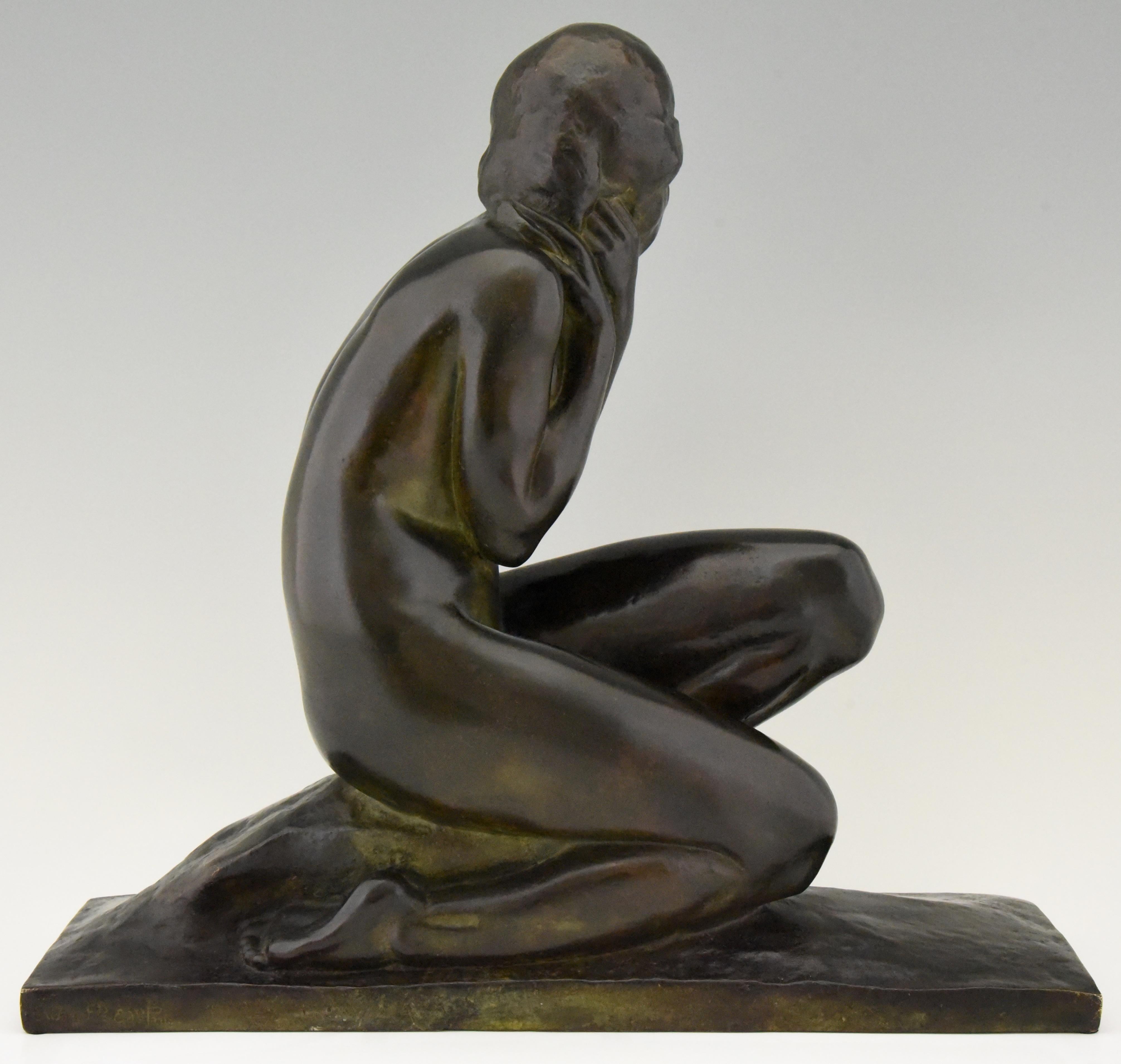 Art Deco Bronze Sculpture of a Seated Nude Jean Ortis, France, 1930 In Good Condition In Antwerp, BE