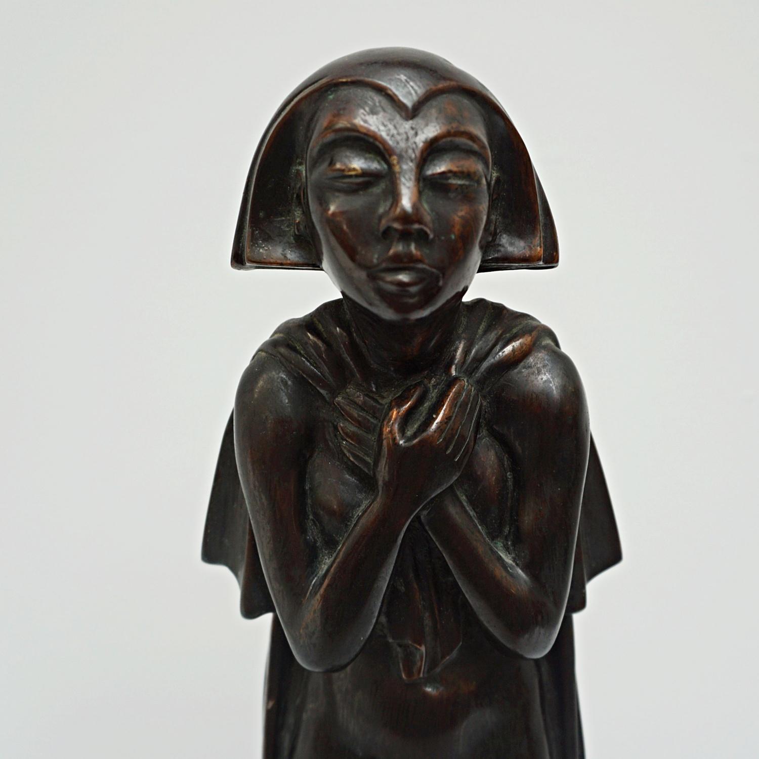 Art Deco Bronze Sculpture of a Standing Cloaked Woman 8