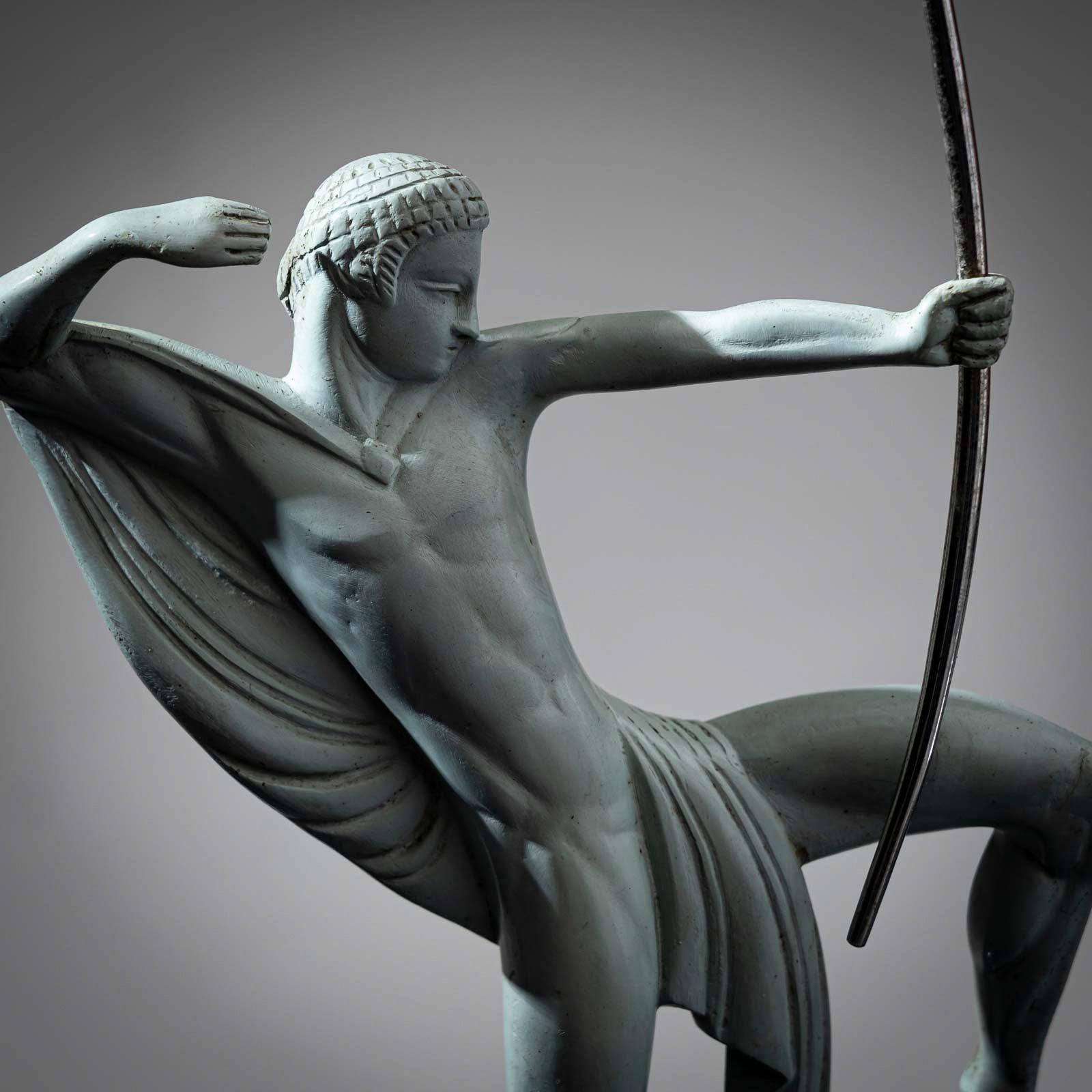 Scultura in bronzo Art Deco di un arciere di Michel Decoux (1837-1924), Francia. in vendita 4