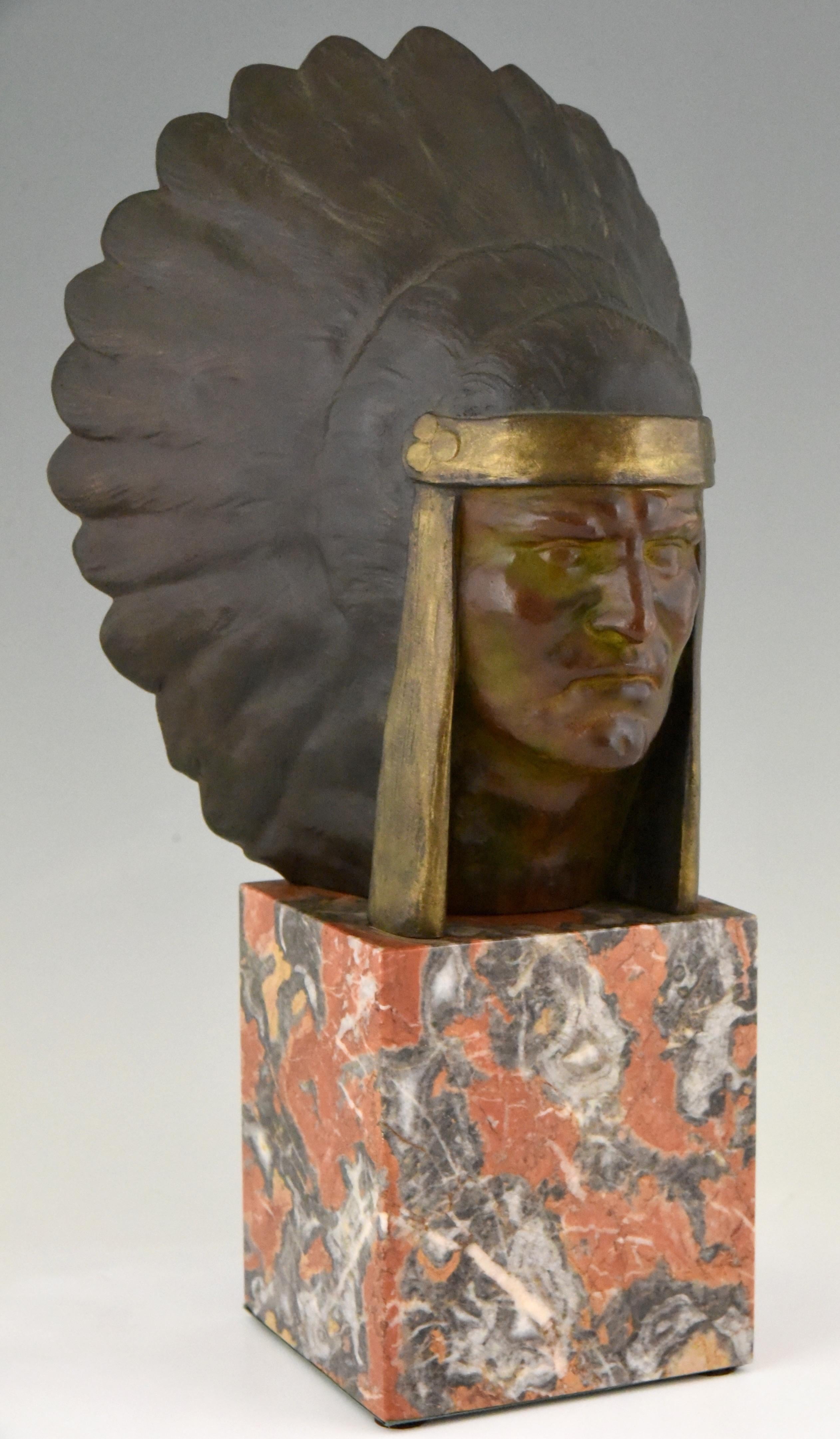 Art Deco Bronze Sculpture of an Indian with Headdress Georges Garreau, 1930 3