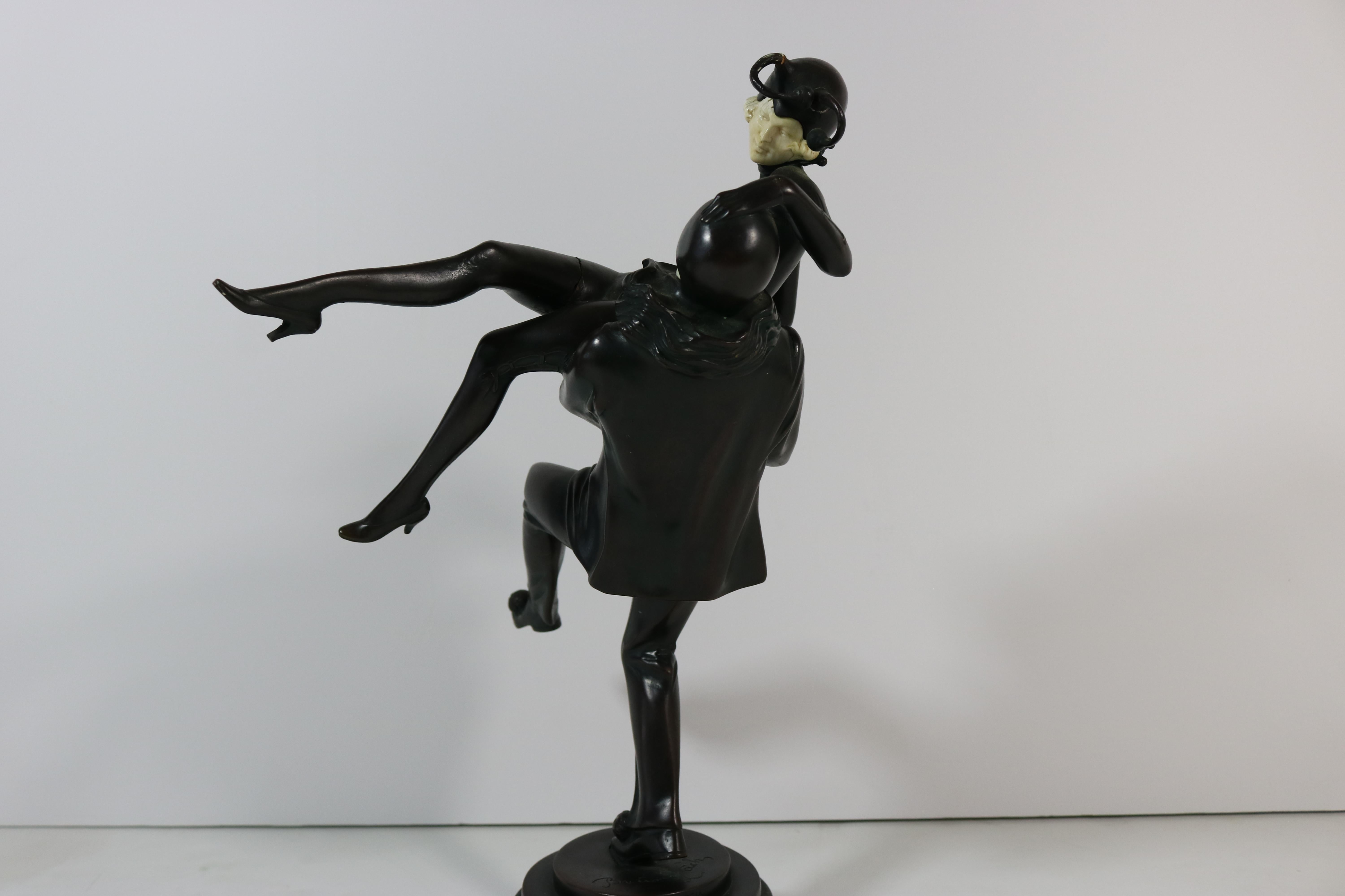 Austrian Art Deco Bronze Sculpture of Pierrot and Pierette after Bruno Zach, signed For Sale