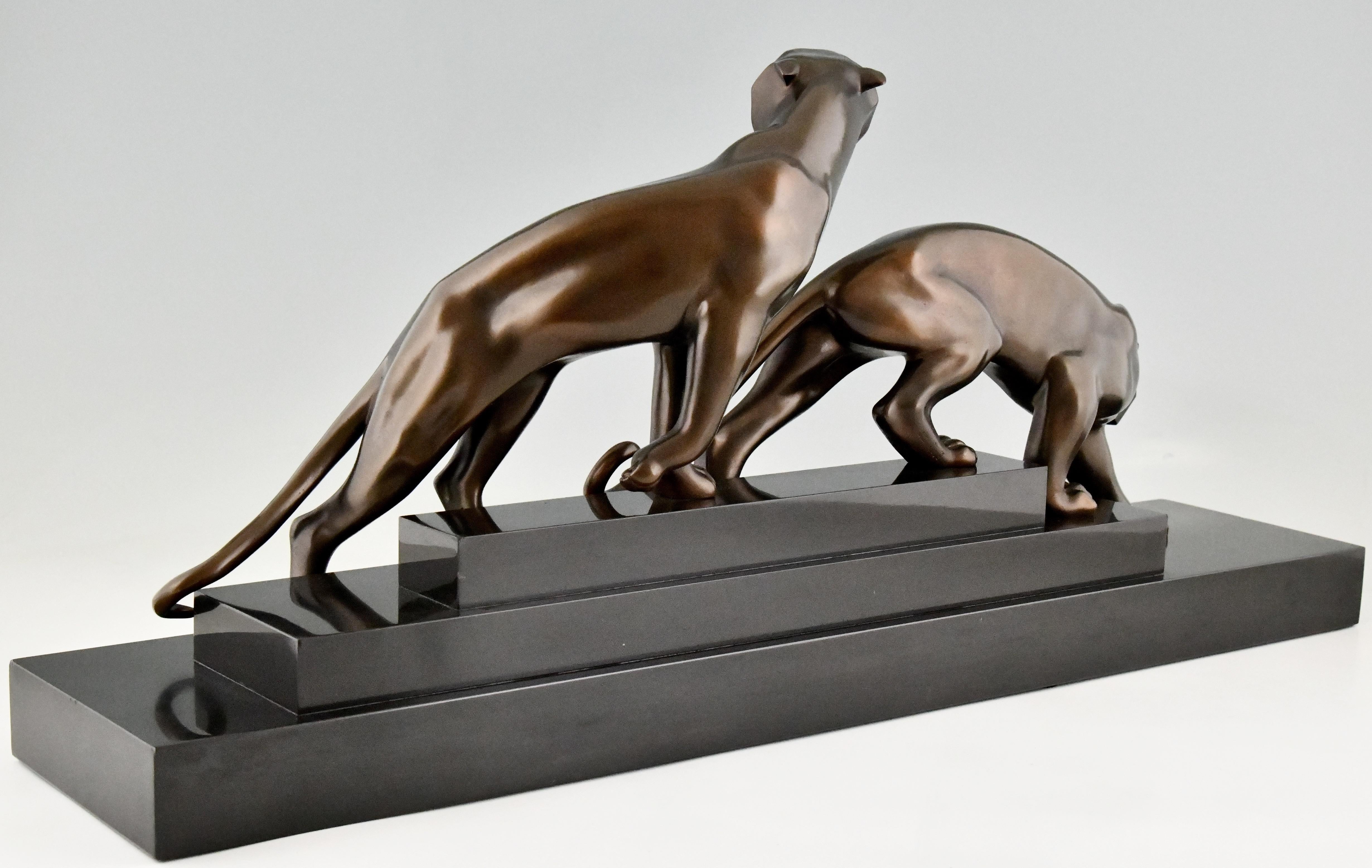 Art Deco Bronze Sculpture of Two Panthers by Georges Lavroff, 1925 1