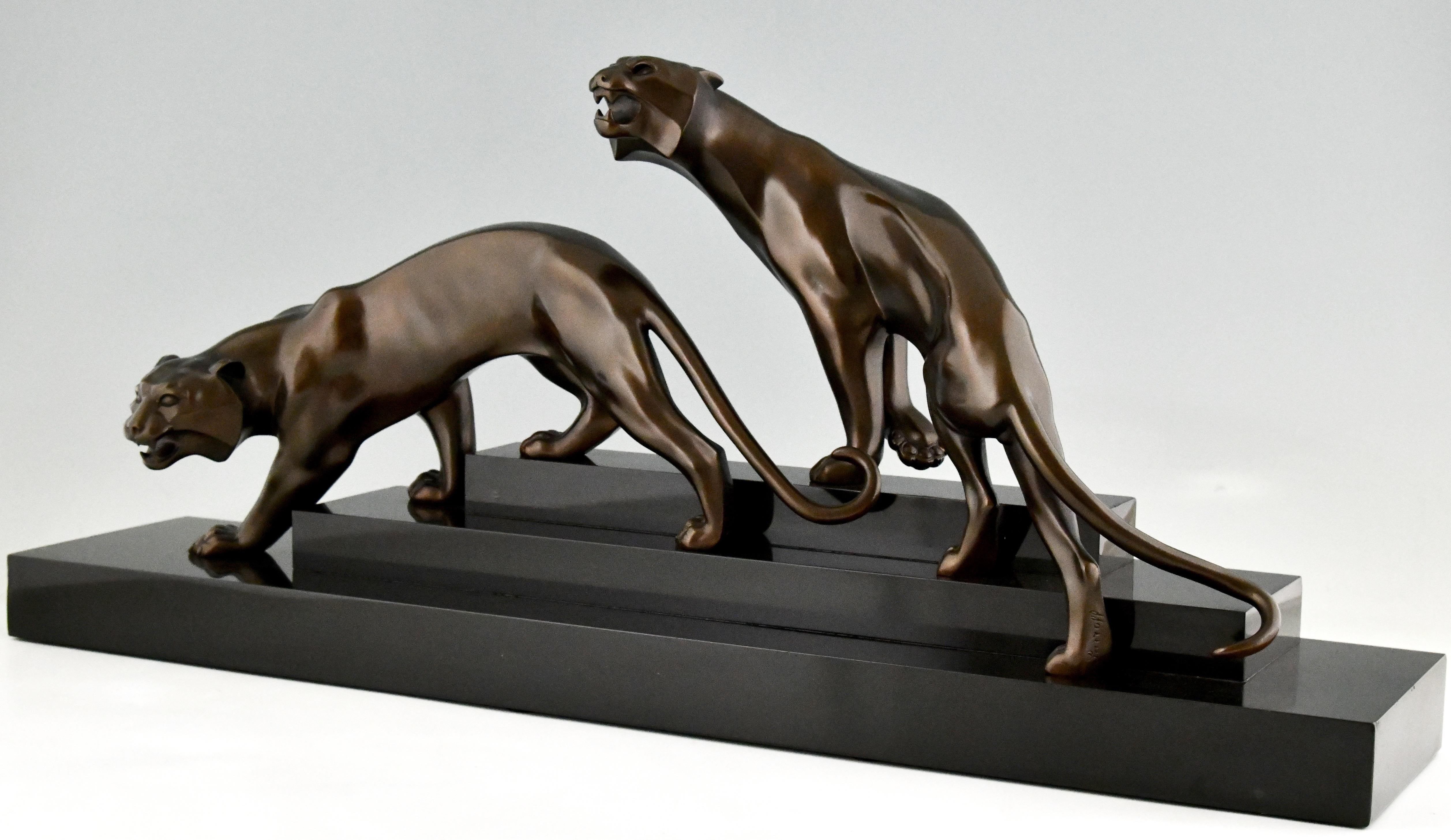 Art Deco Bronze Sculpture of Two Panthers by Georges Lavroff, 1925 3