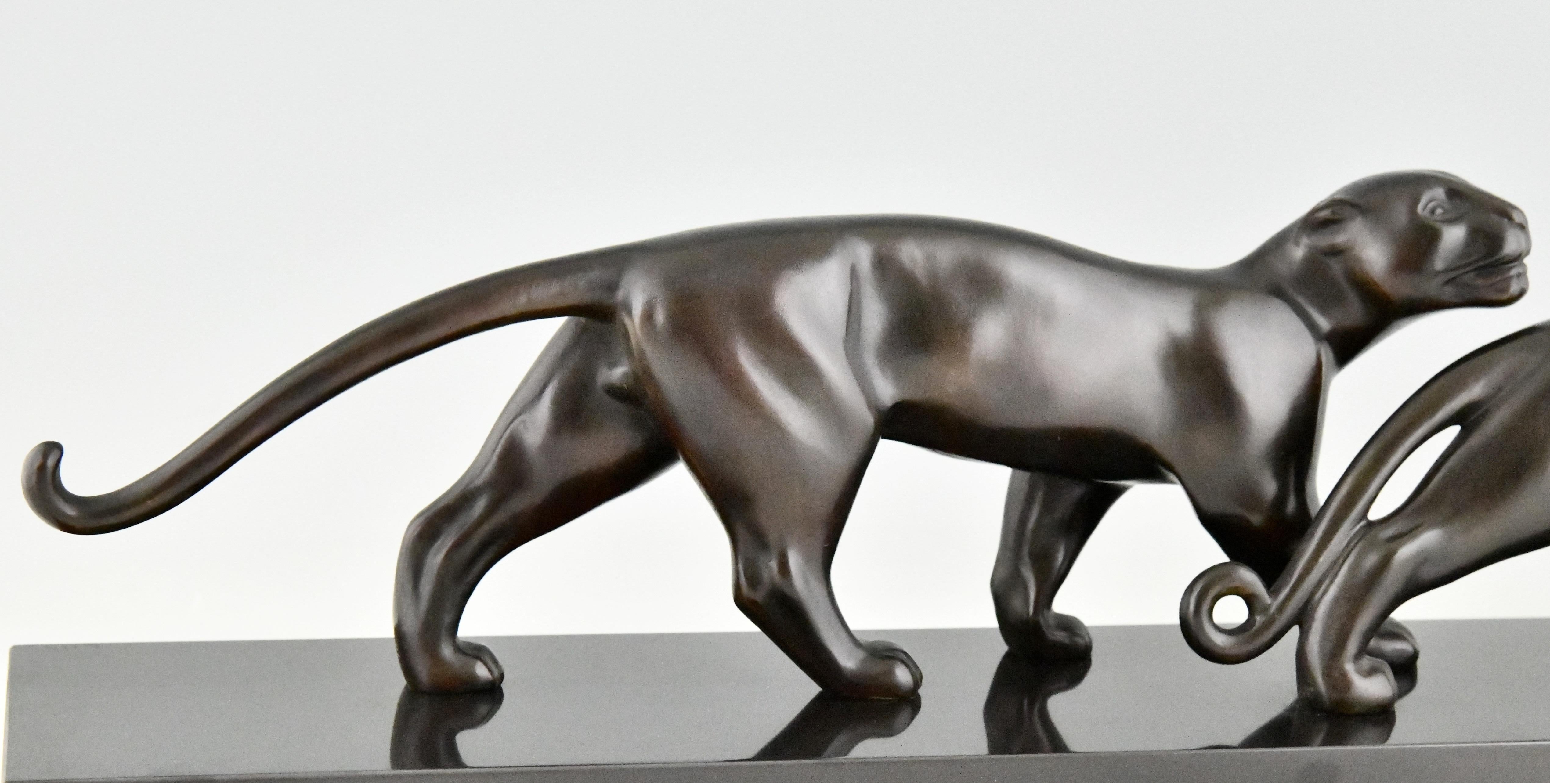 Début du 20ème siècle Sculpture en bronze Art Déco de deux panthères Lucien Alliot France 1925