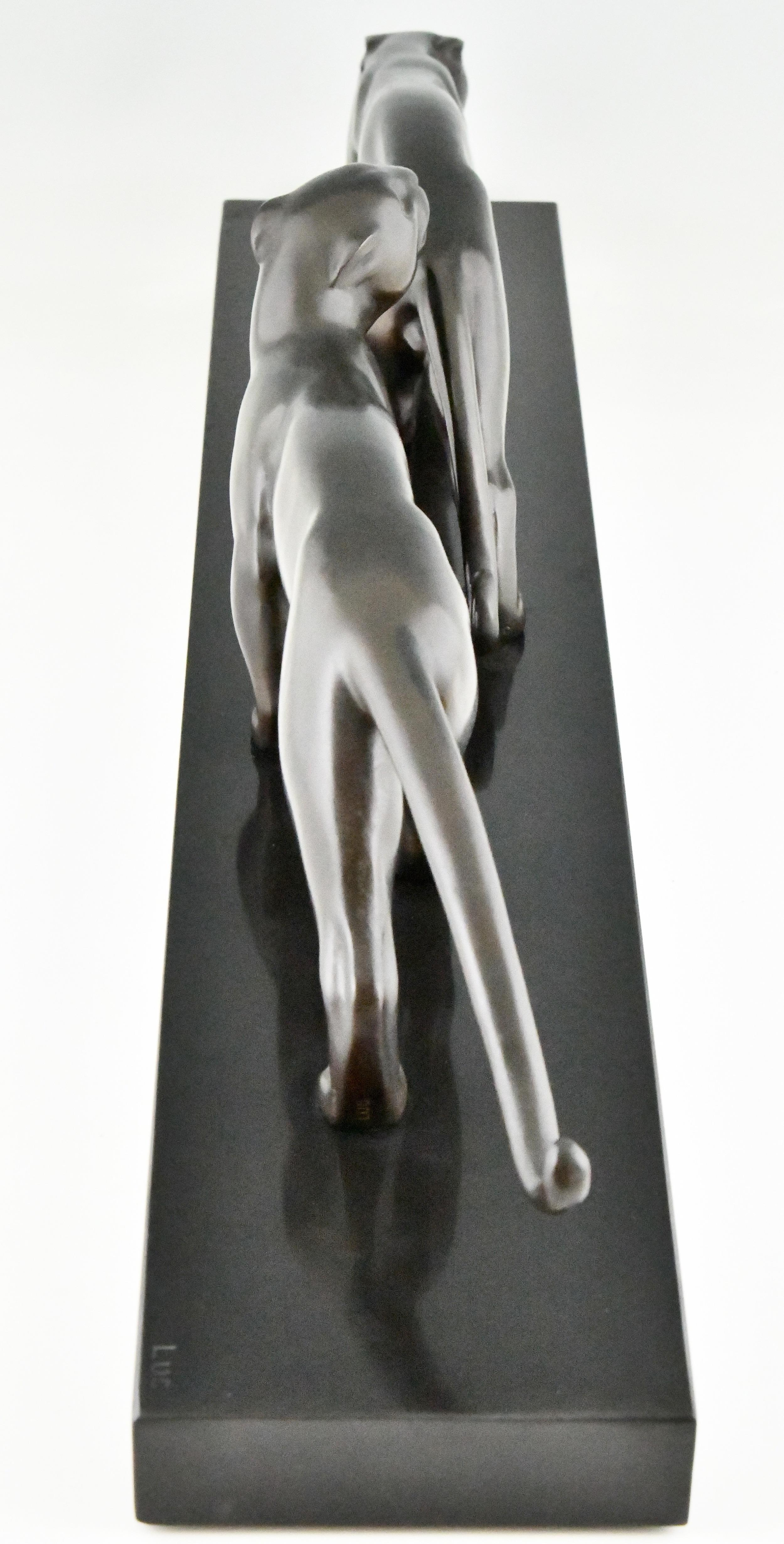 Français Sculpture en bronze Art Déco de deux panthères Lucien Alliot France 1925