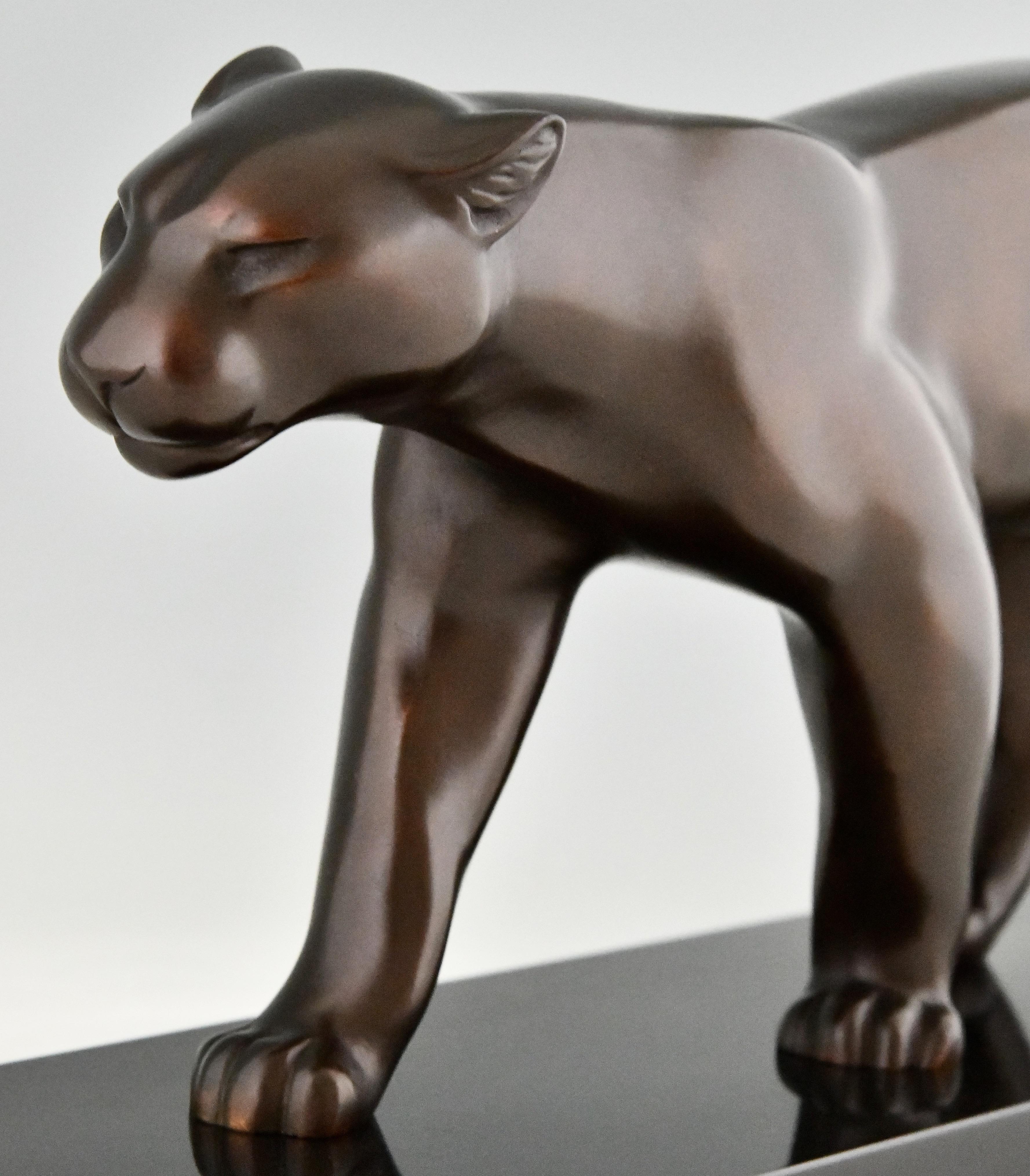 Mid-20th Century Art Deco Bronze Sculpture of Walking Panther by Bracquemond, France, 1930