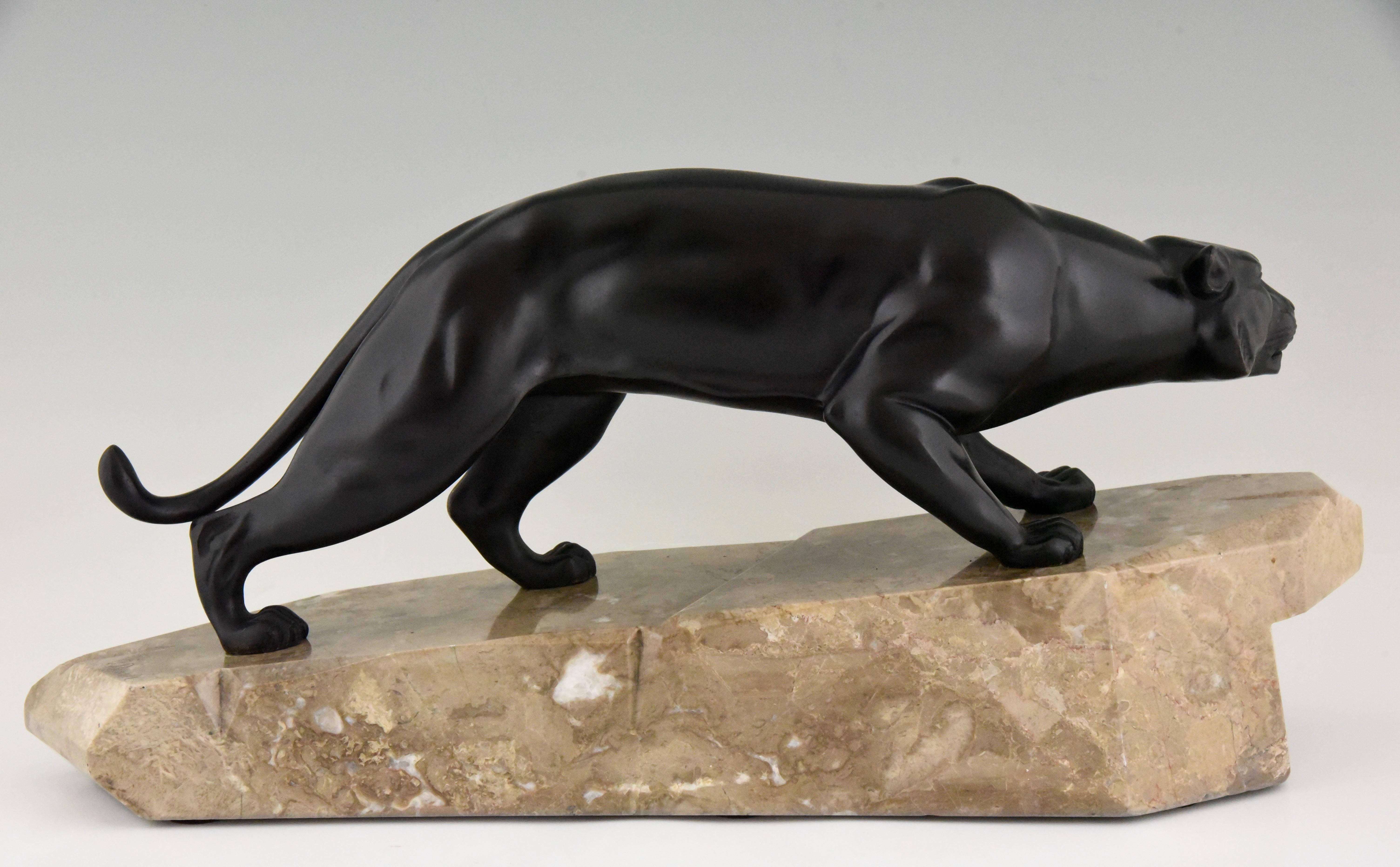 Art Deco Bronze Sculpture Panther by J. Brault, France, 1930 In Good Condition In Antwerp, BE