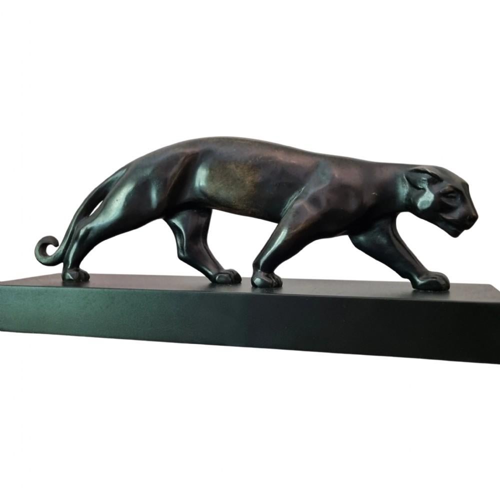 Français Sculpture de panthère en bronze Art Déco de Luc / Lucien Alliot
