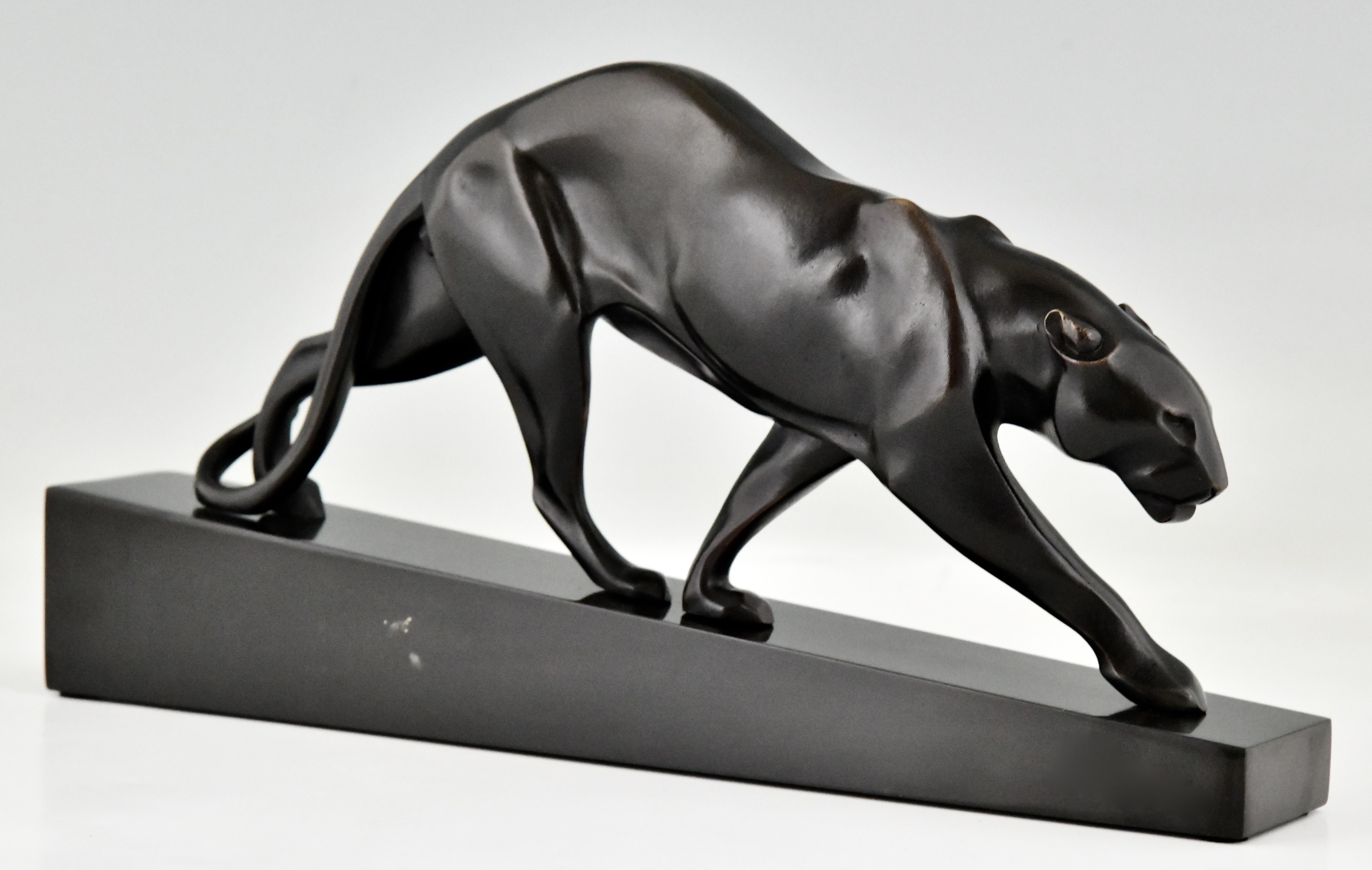 Escultura Art Déco Pantera de bronce de Maurice Prost, Fundición Susse Frères, 1930 Patinado
