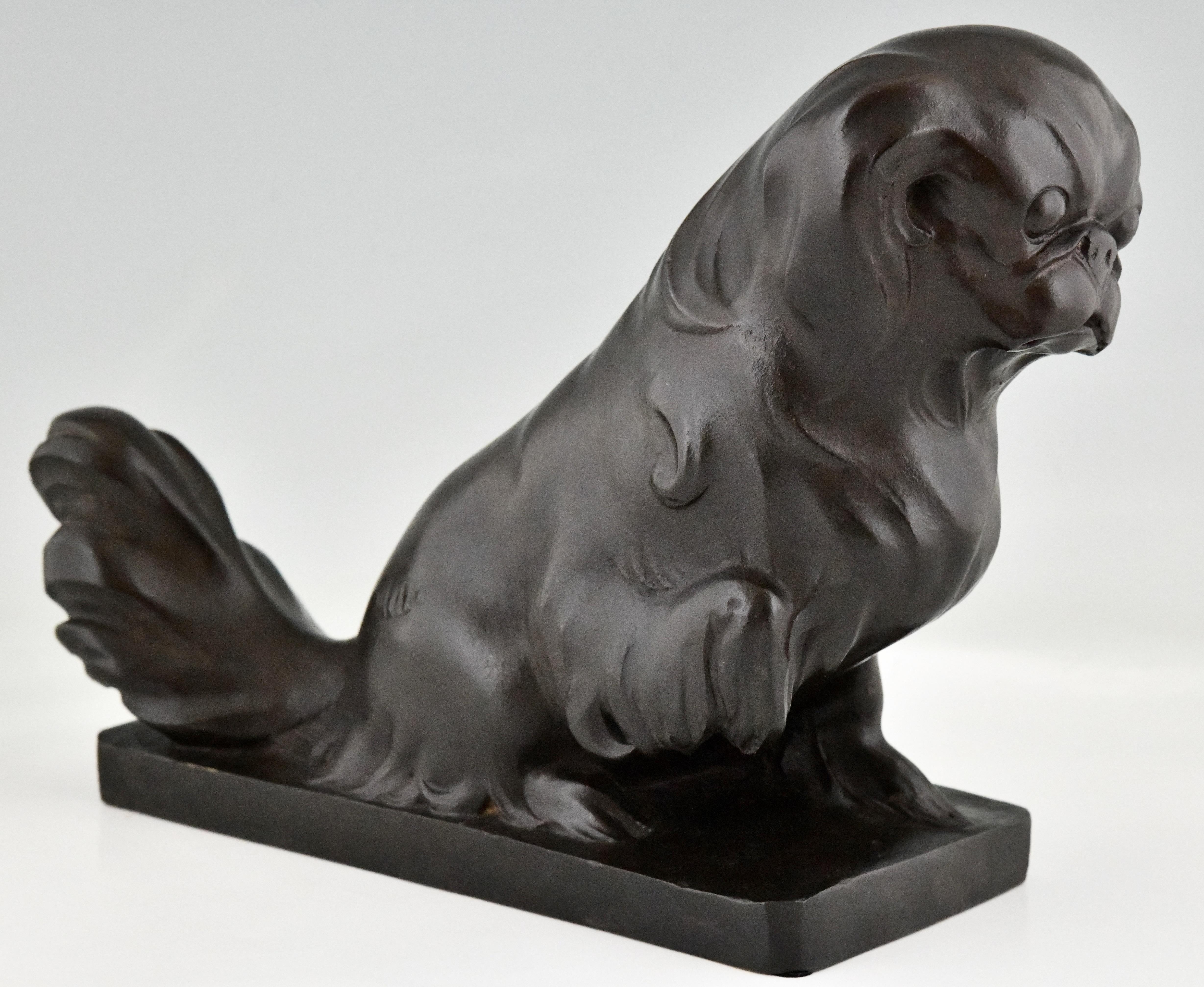 Art Deco bronze sculpture pekingese dog by G.H. Laurent
Signed and marked Tirage limité, numbered 6/10, Cire perdue.
AD Paris. 

Literature:
Art Deco and other figures, Brian Catley. 
Statuettes of the Art Deco Period, Alberto Shayo. 
Animals
