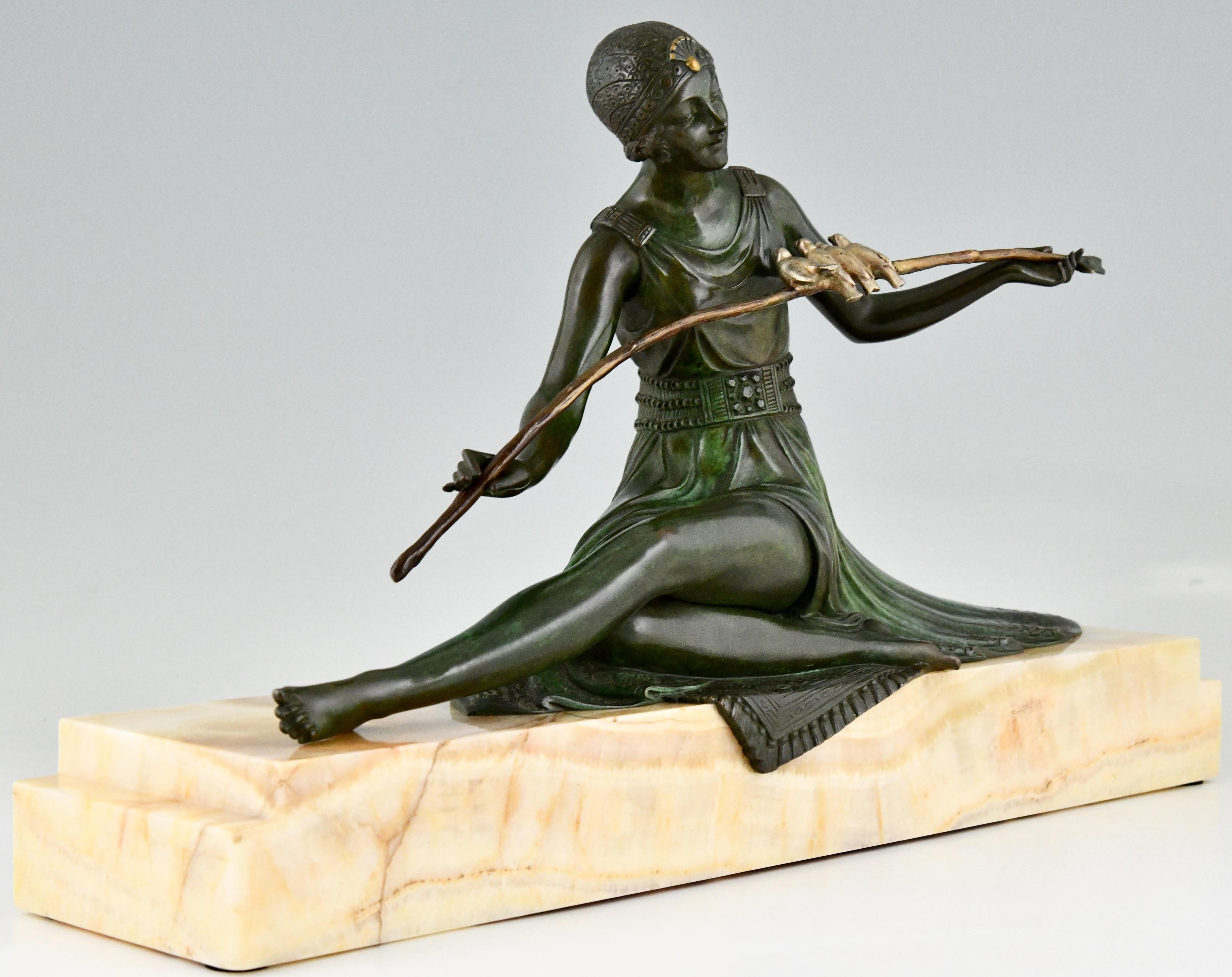 Art Deco Bronze Sculpture Seated Lady with Birds Joe Descomps, France, 1930 In Good Condition In Antwerp, BE