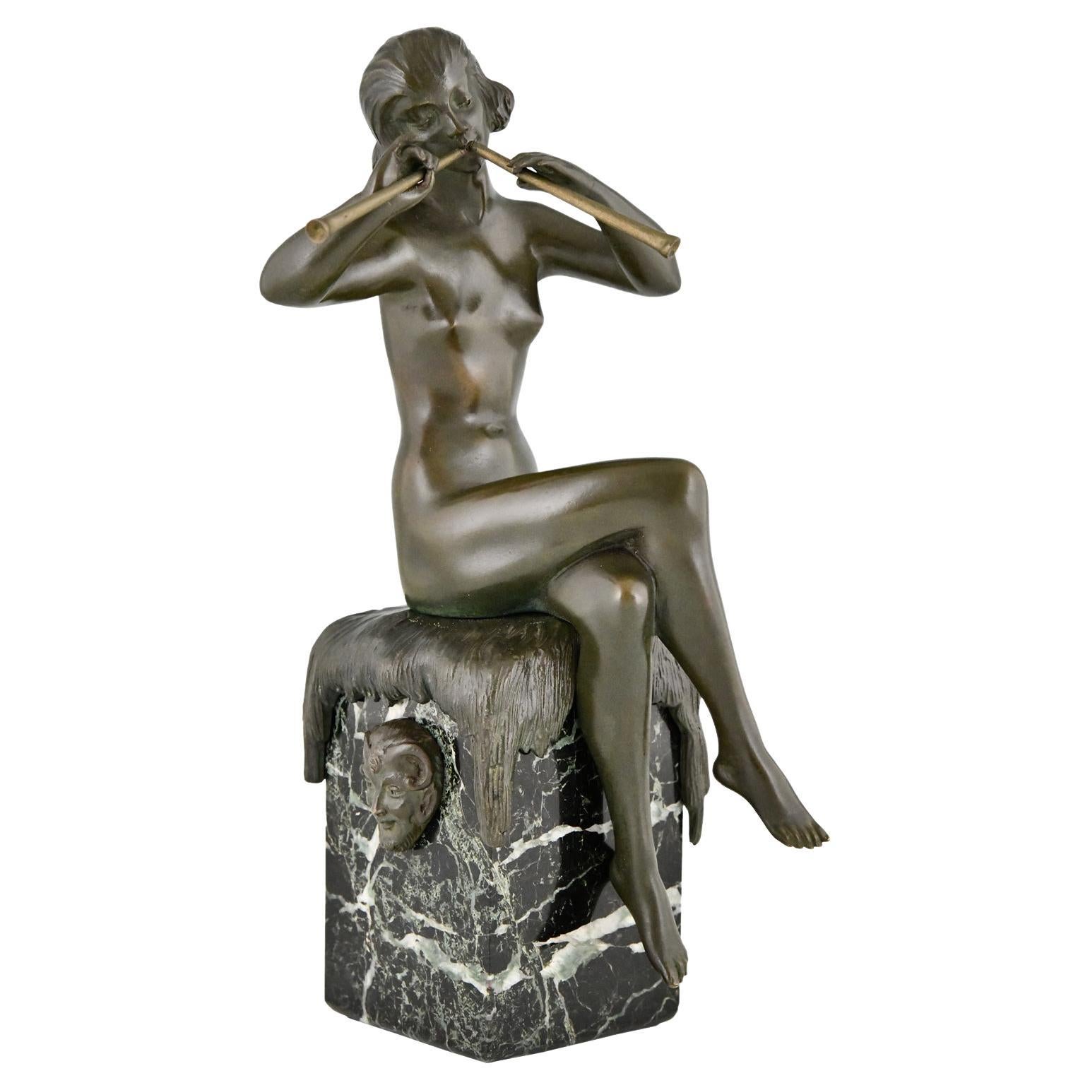 Bronzeskulptur im Art déco-Stil, sitzender Akt mit Flöten von Matto Marcel Bouraine, 1930