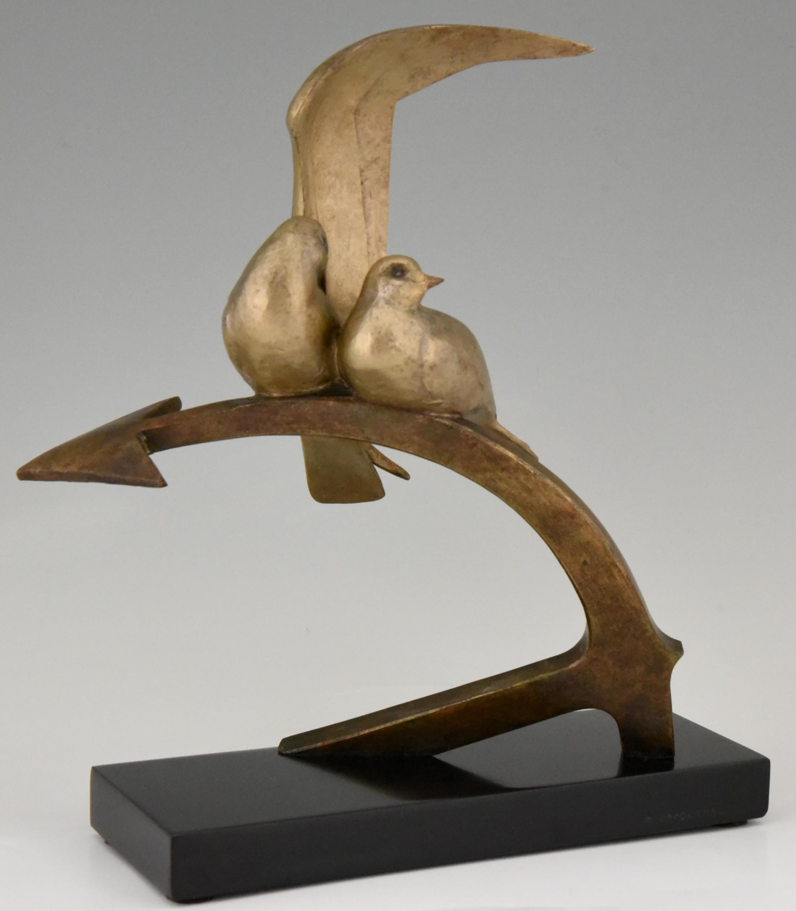 Art Deco sculpture picturing a couple of birds sitting on an ancre by the well known French sculptor Andre Vincent Becquerel. The sculpture is signed and has the foundry mark L.N. Paris for Les Neveux de Lehmann. The bronze has a lovely patina and
