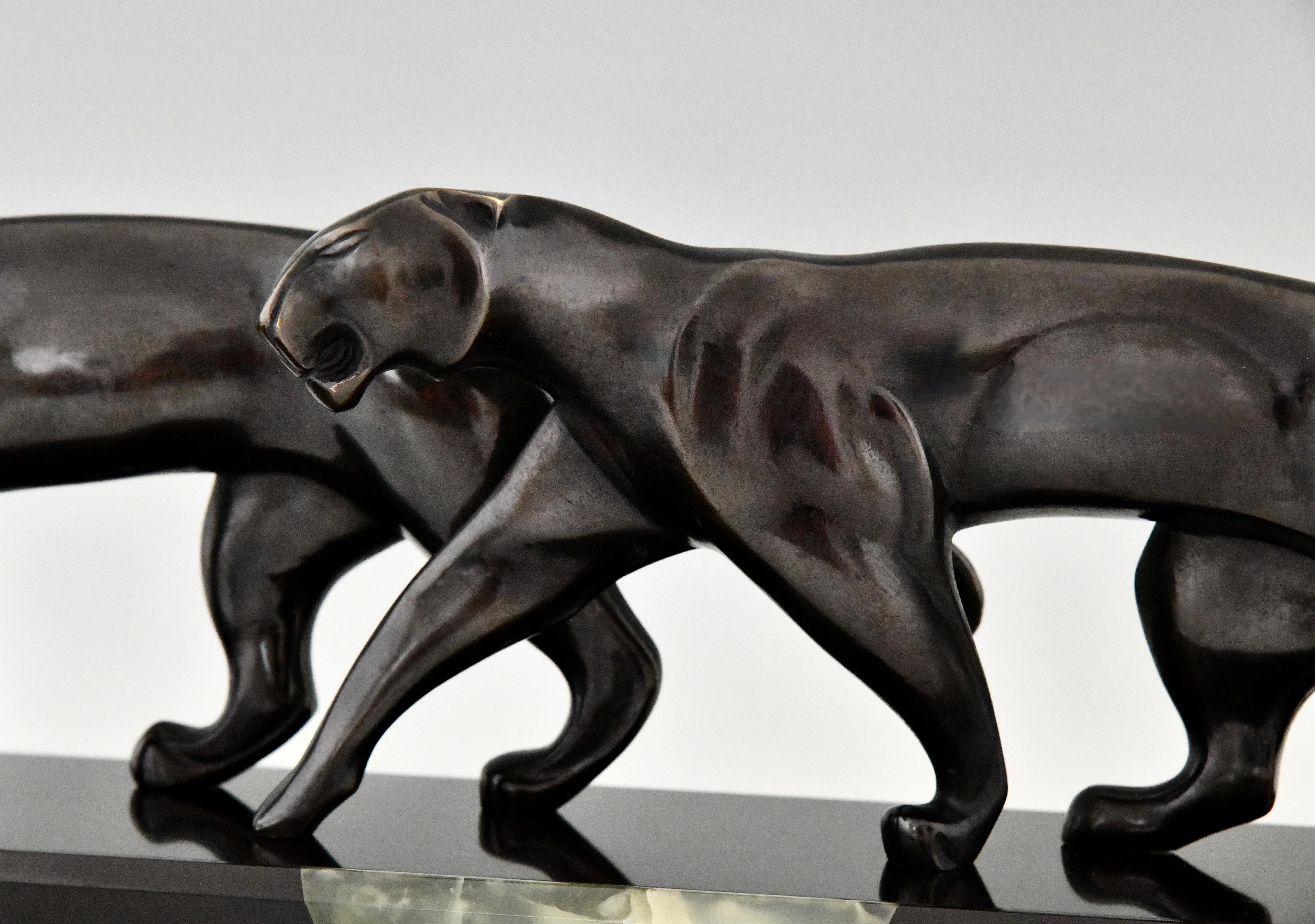 Art Deco bronze sculpture two panthers signed by Michel Decoux 1920 For Sale 5