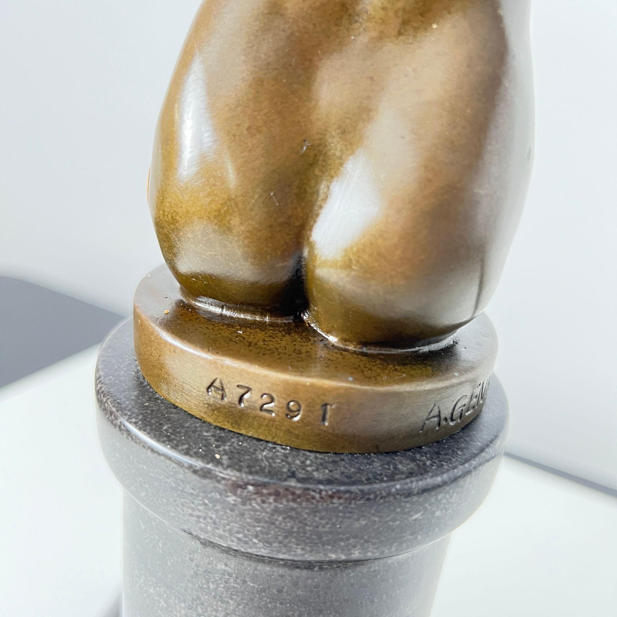 Art Deco Bronze Sculpture ‘Woman with dove' by A. Gennarelli, Paris, 20th C. For Sale 9