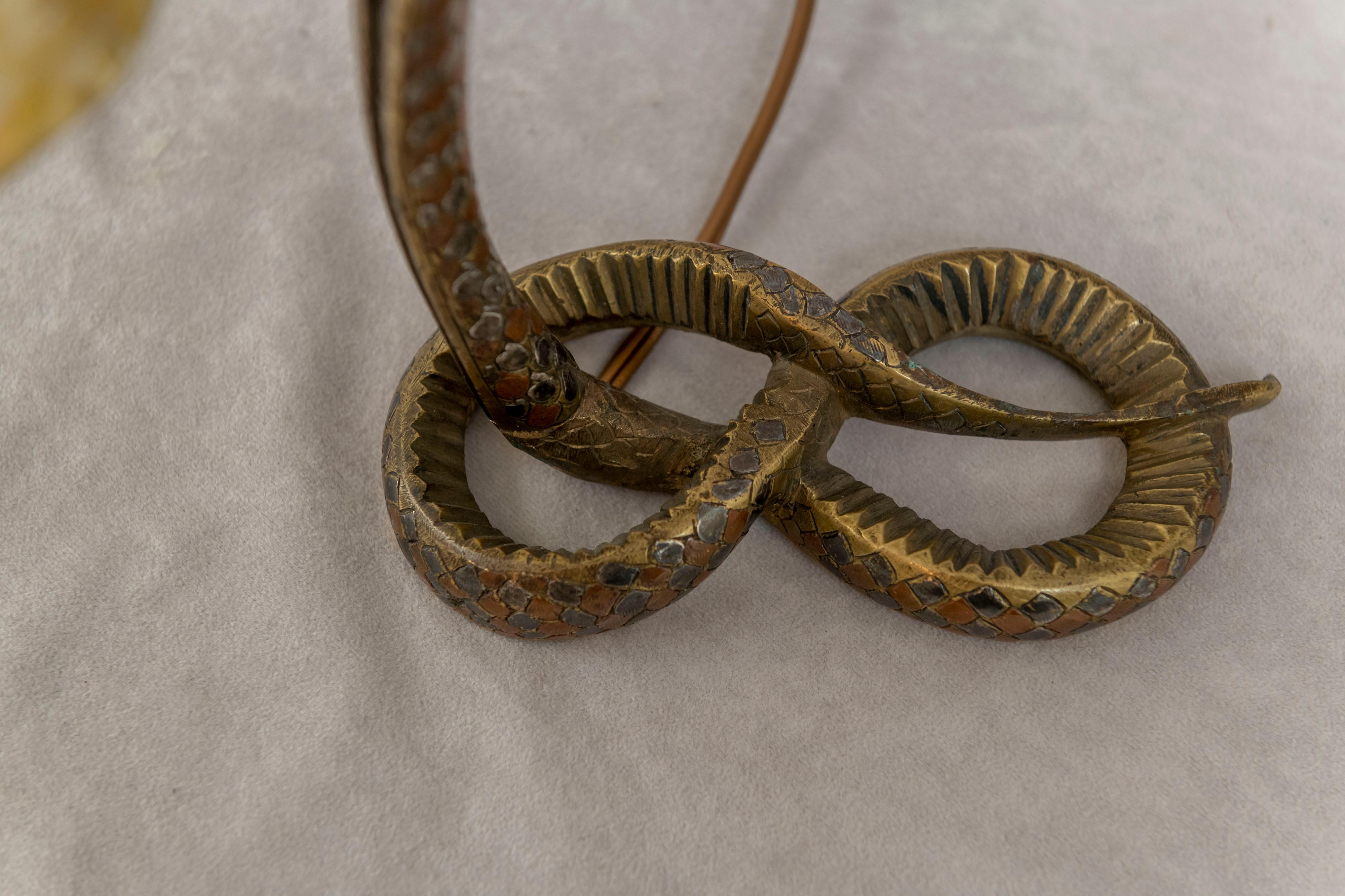Serpent Art Déco en bronze avec abat-jour en verre d'art, Autriche, vers 1920 2