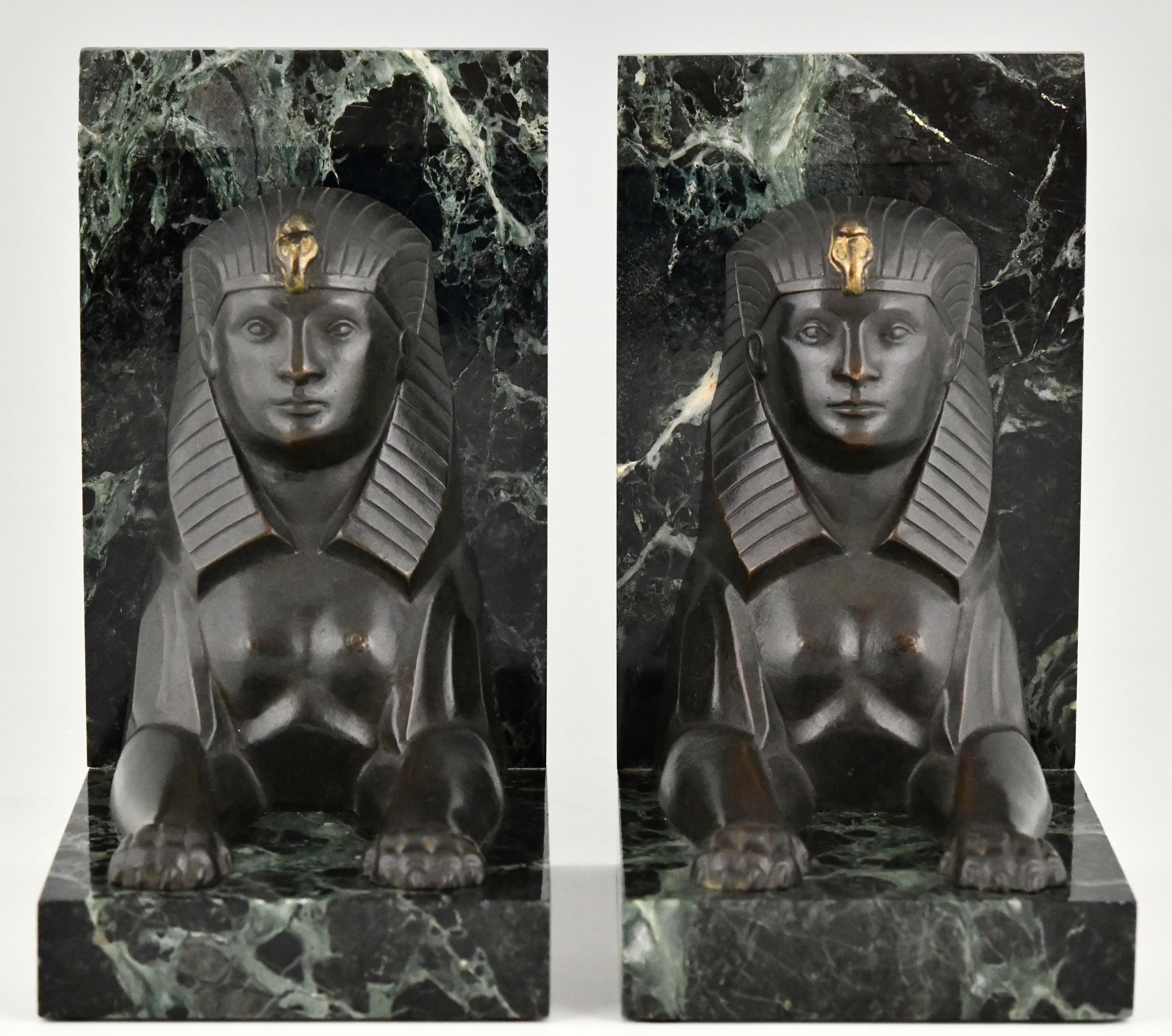 Art Deco Bronze Sphynx Bookends C. Charles on Marble Base, France 1930 In Good Condition In Antwerp, BE