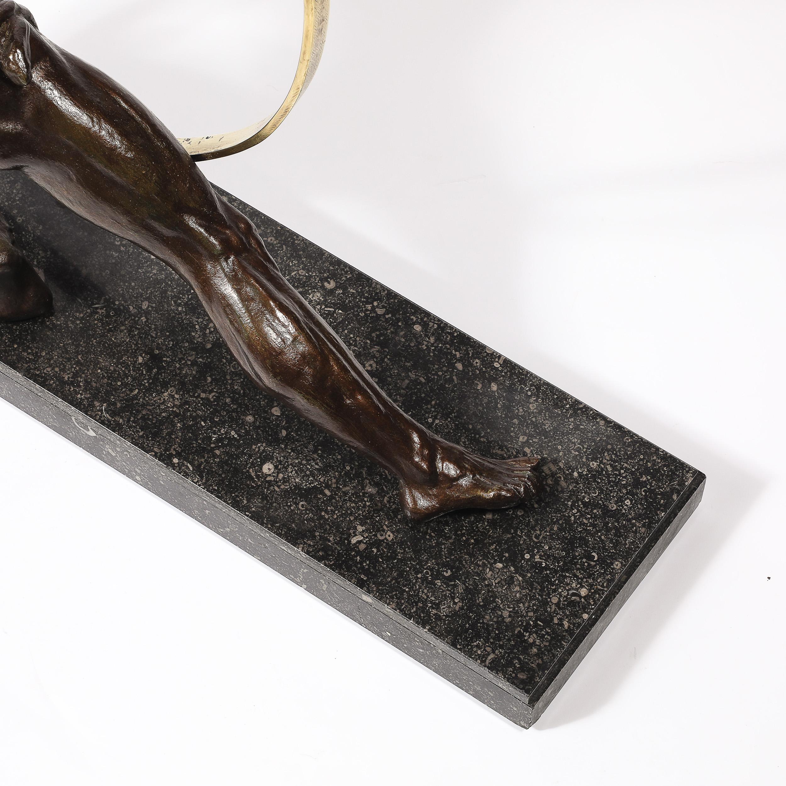 Statua di bronzo Art Deco di un uomo 