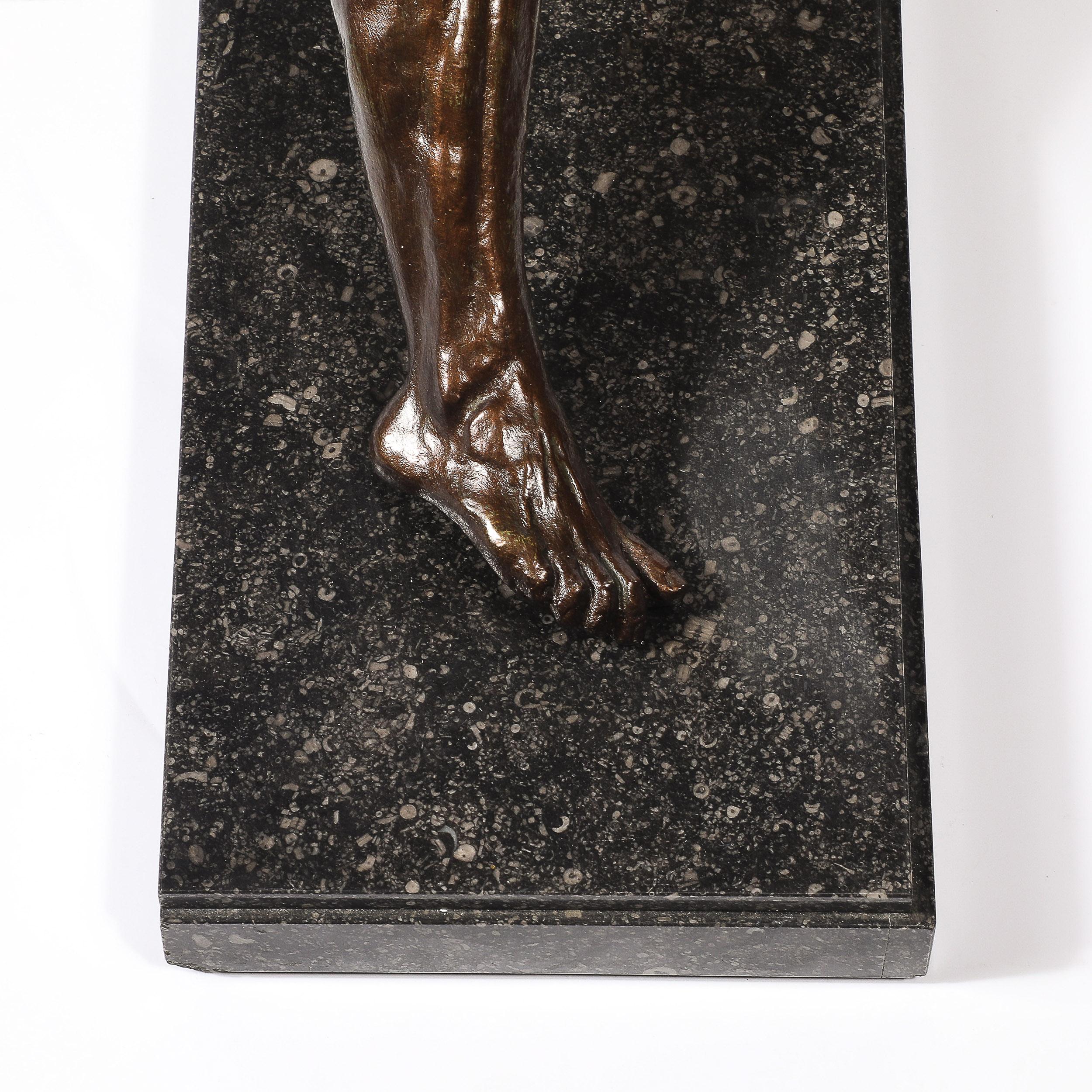 Statua di bronzo Art Deco di un uomo 