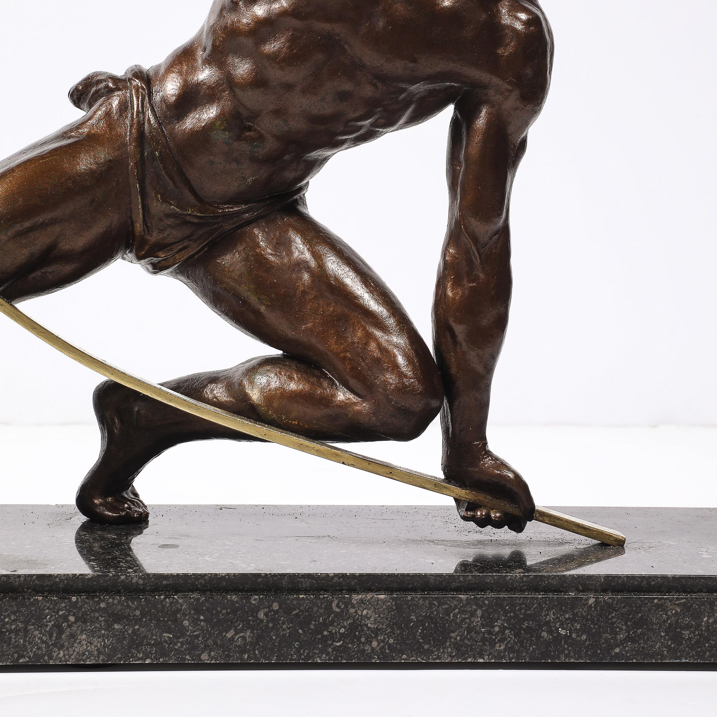 Francese Statua di bronzo Art Deco di un uomo 