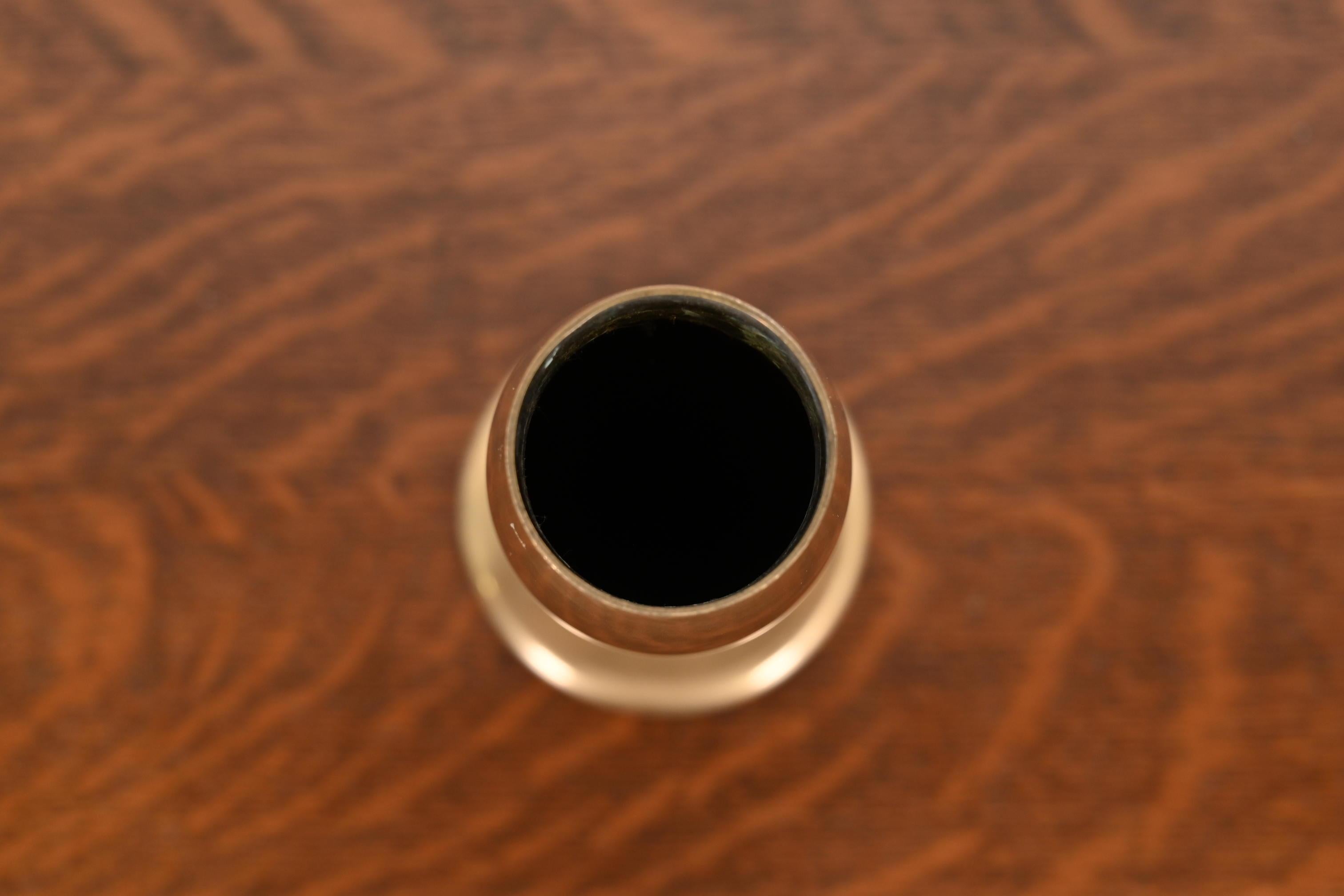 Vaso a bocciolo alto in bronzo Art Deco di Dirilyte In condizioni buone in vendita a South Bend, IN