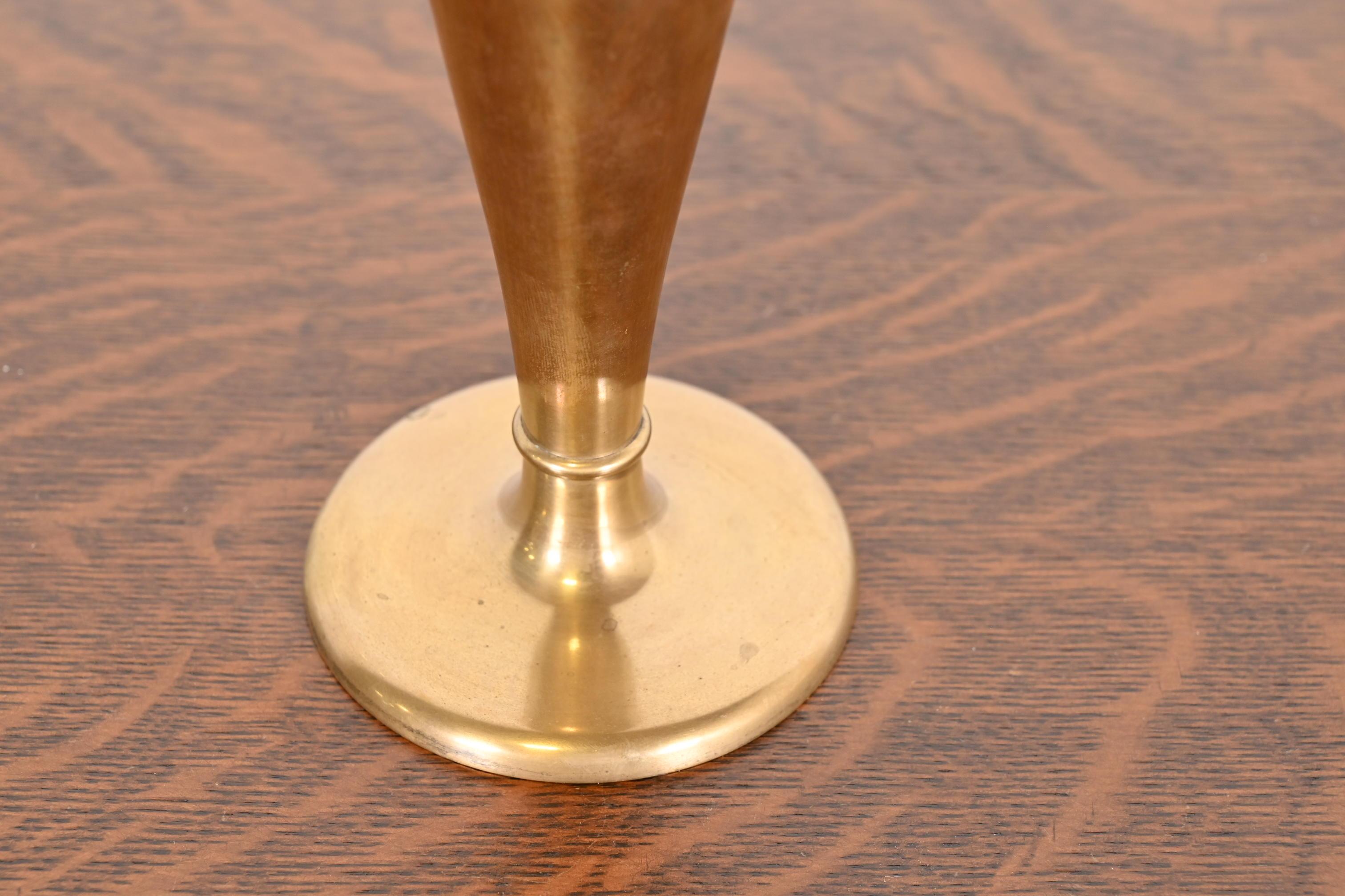 Metà XX secolo Vaso a bocciolo alto in bronzo Art Deco di Dirilyte in vendita