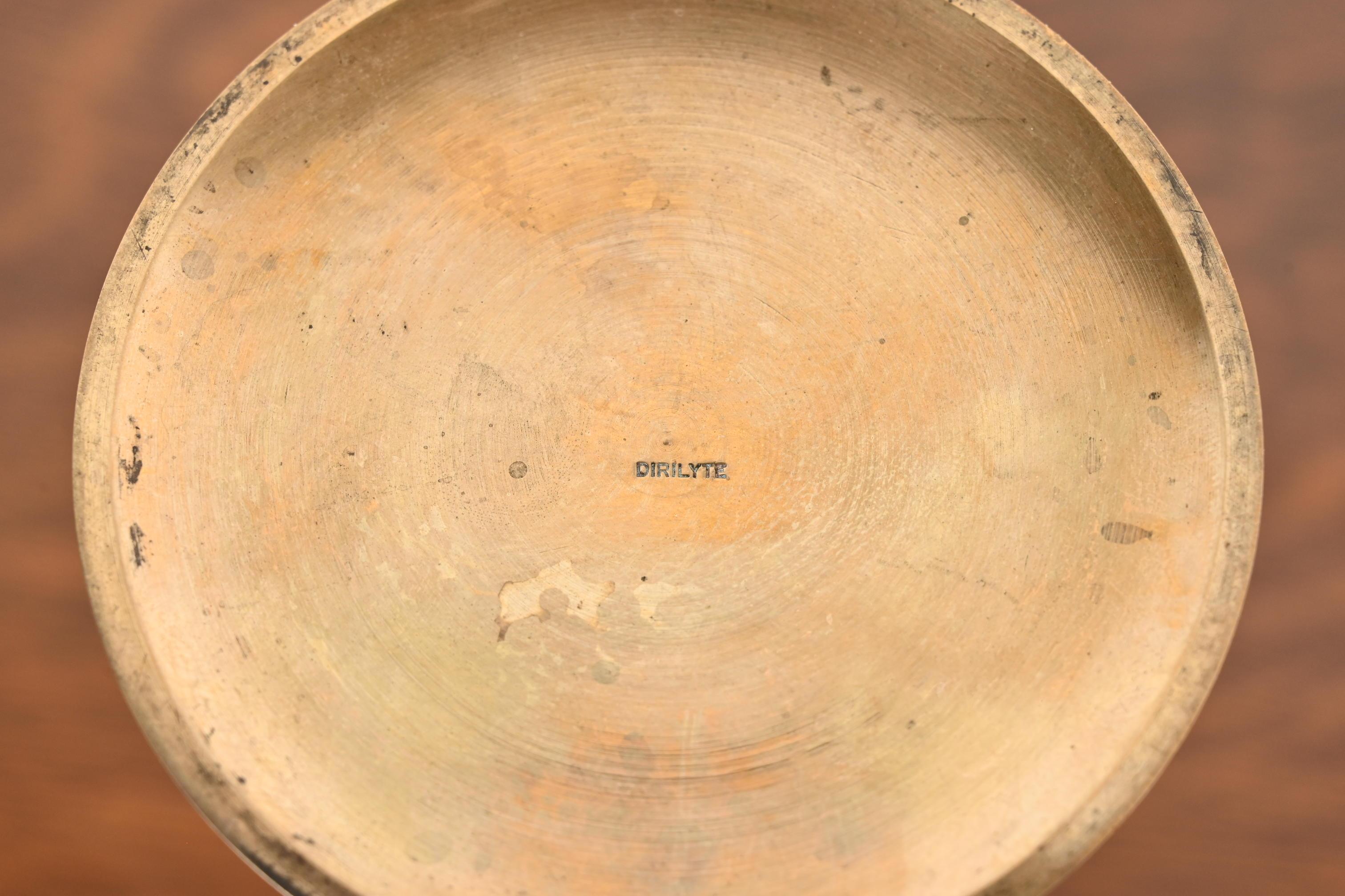 Vaso a bocciolo alto in bronzo Art Deco di Dirilyte in vendita 1