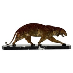 Sculpture Art déco en bronze représentant un tigre, France, vers 1930