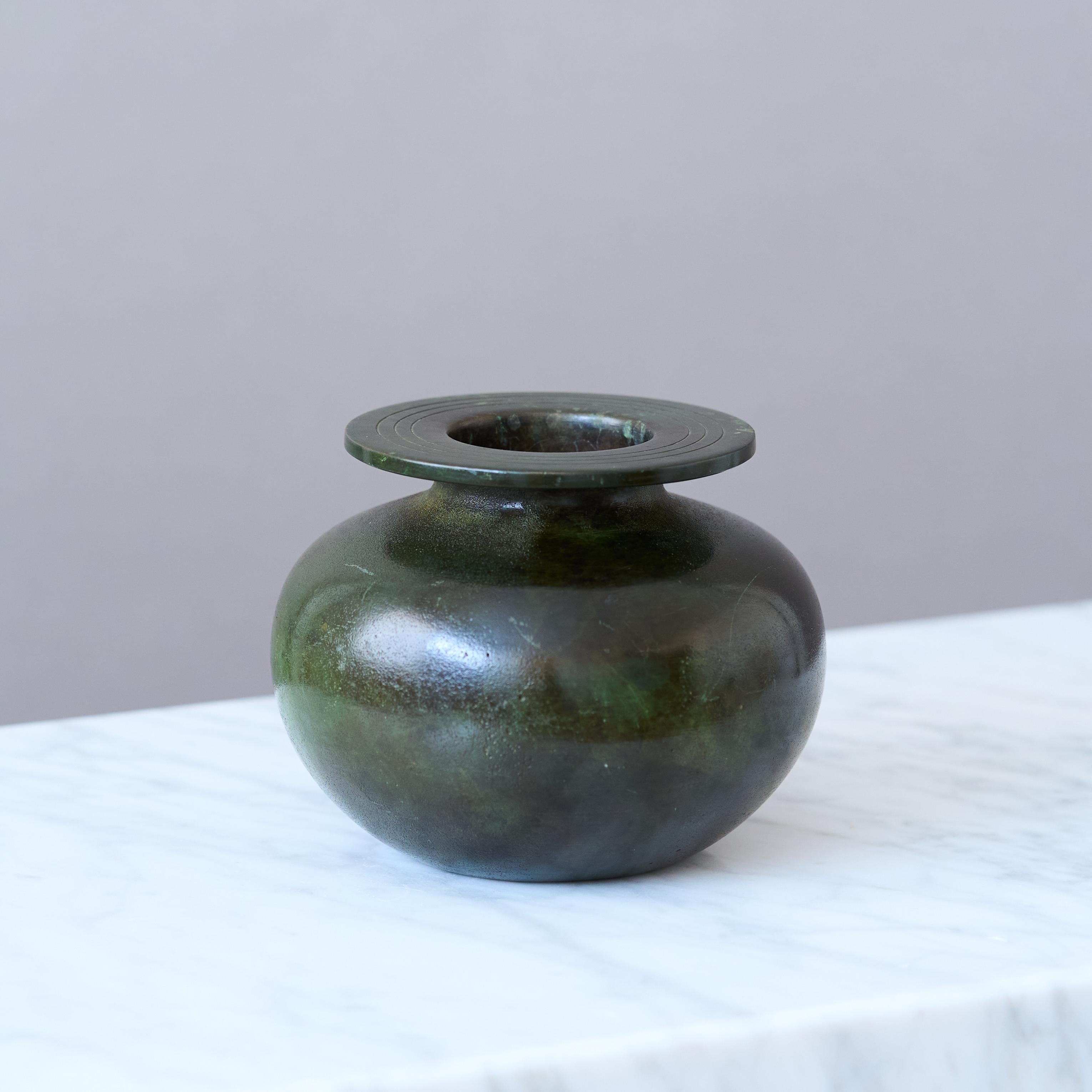 Art Deco Bronze Vase by GAB Guldsmedsaktiebolaget, Sweden, 1930s In Good Condition For Sale In Malmö, SE