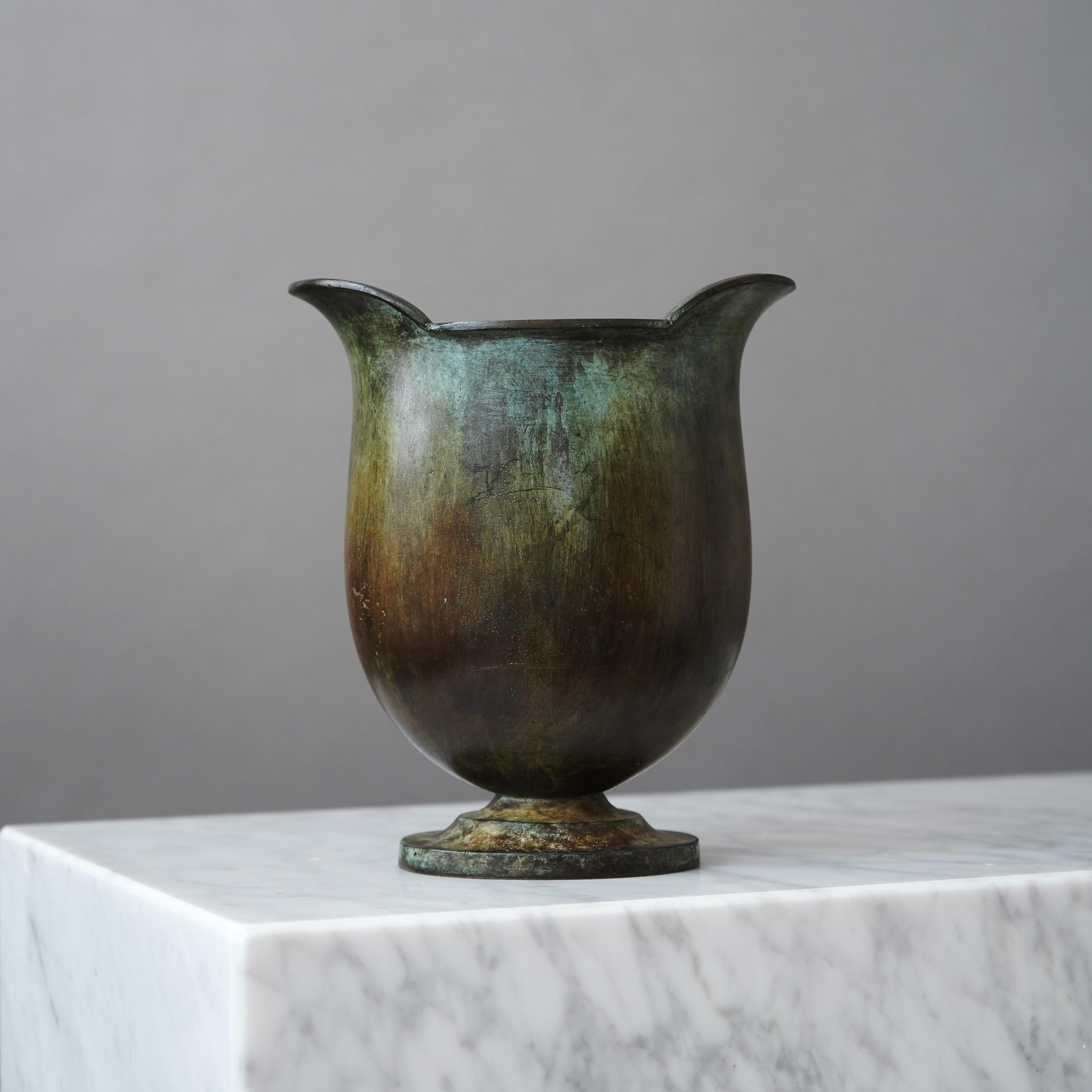 Art Deco Bronze Vase by GAB Guldsmedsaktiebolaget, Sweden, 1930s For Sale 1