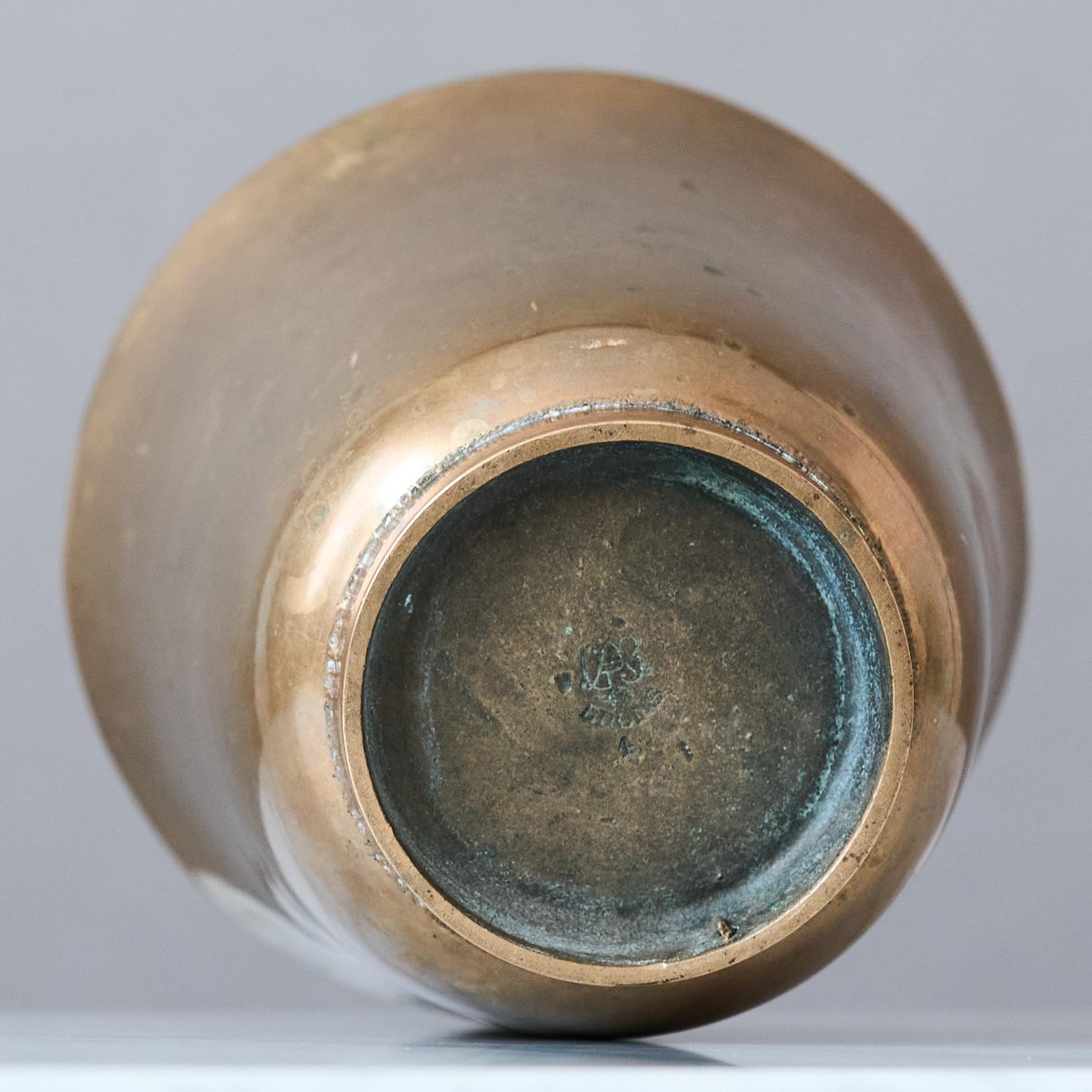 Jarrón Art Decó de bronce de GAB Guldsmedsaktiebolaget, Suecia, años 30 en venta 1