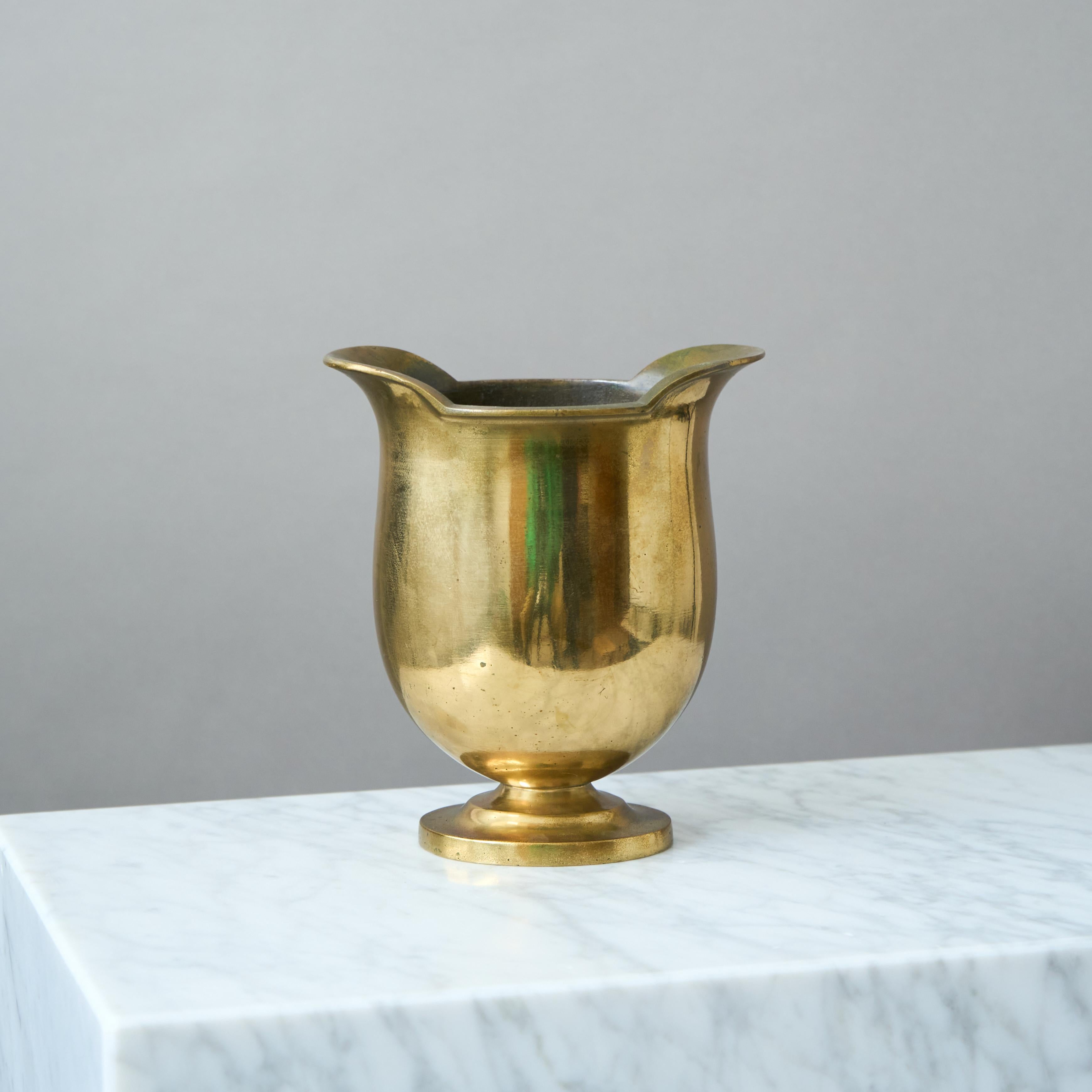 Vaso in bronzo Art Deco di GAB Guldsmedsaktiebolaget, Svezia, anni '30 in vendita 1