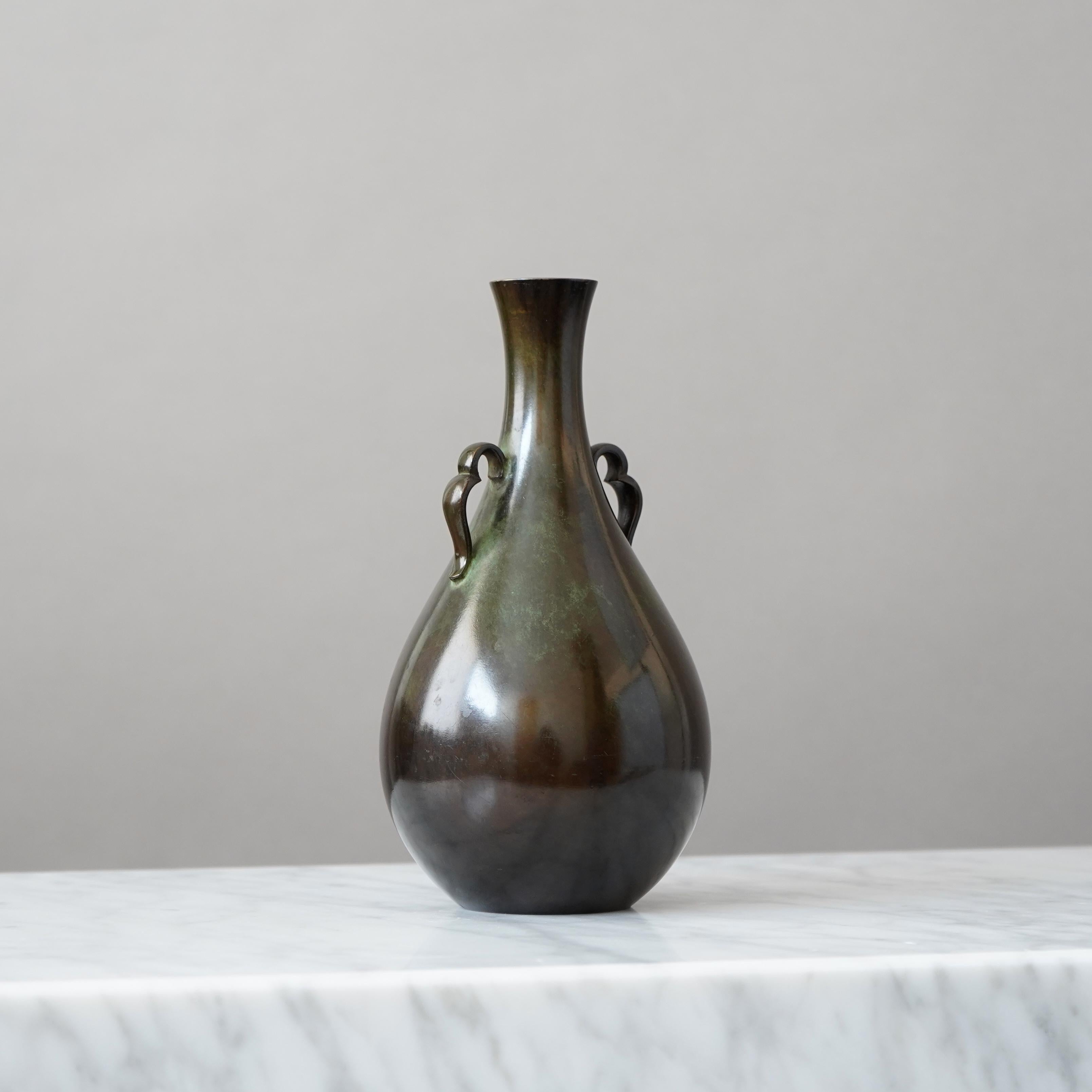 Danois Art Deco Bronze Vase by Just Andersen, Denmark, 1930s en vente