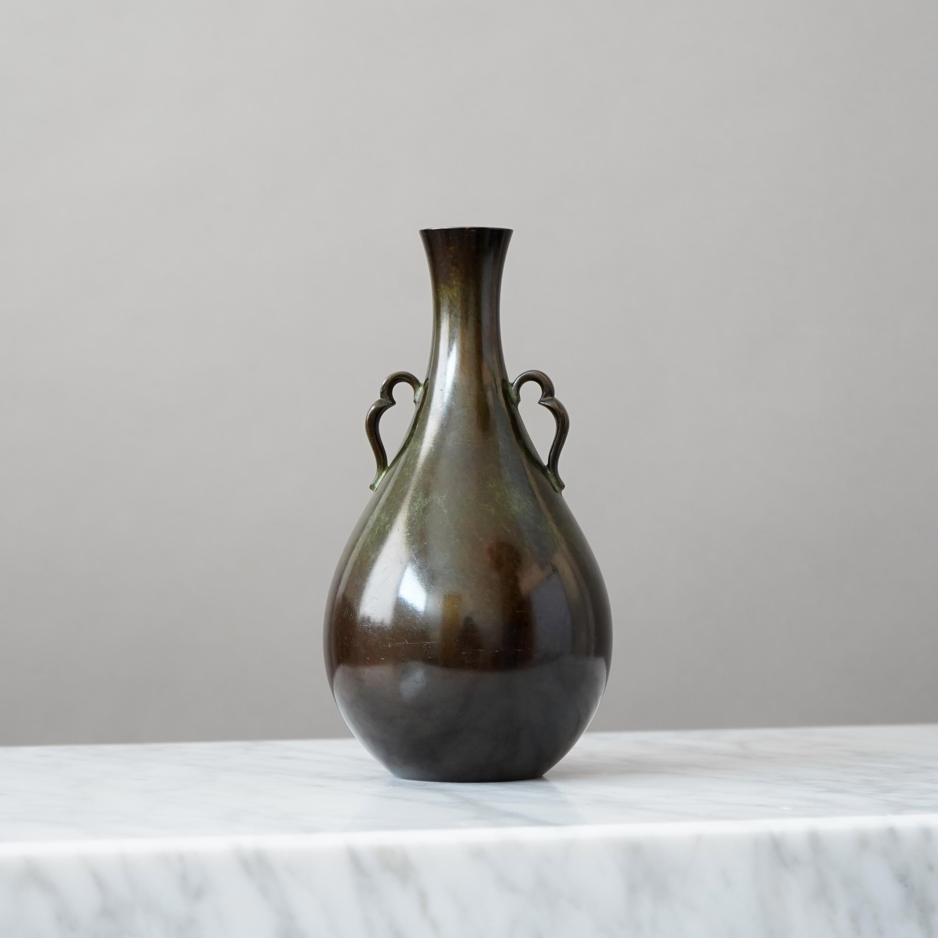 Moulage Art Deco Bronze Vase by Just Andersen, Denmark, 1930s en vente
