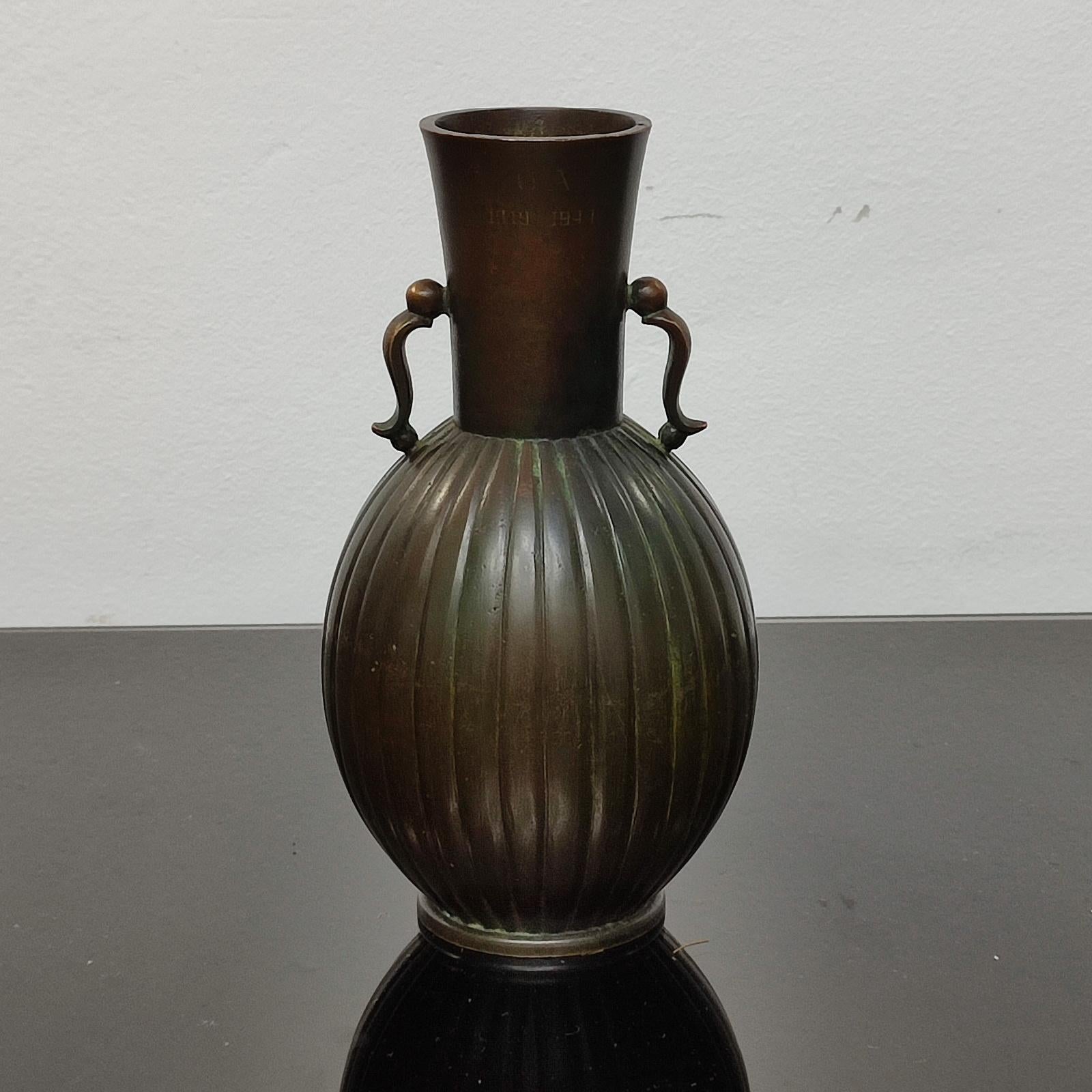 Svedese Vaso Art Deco in bronzo di Just Andersen in vendita