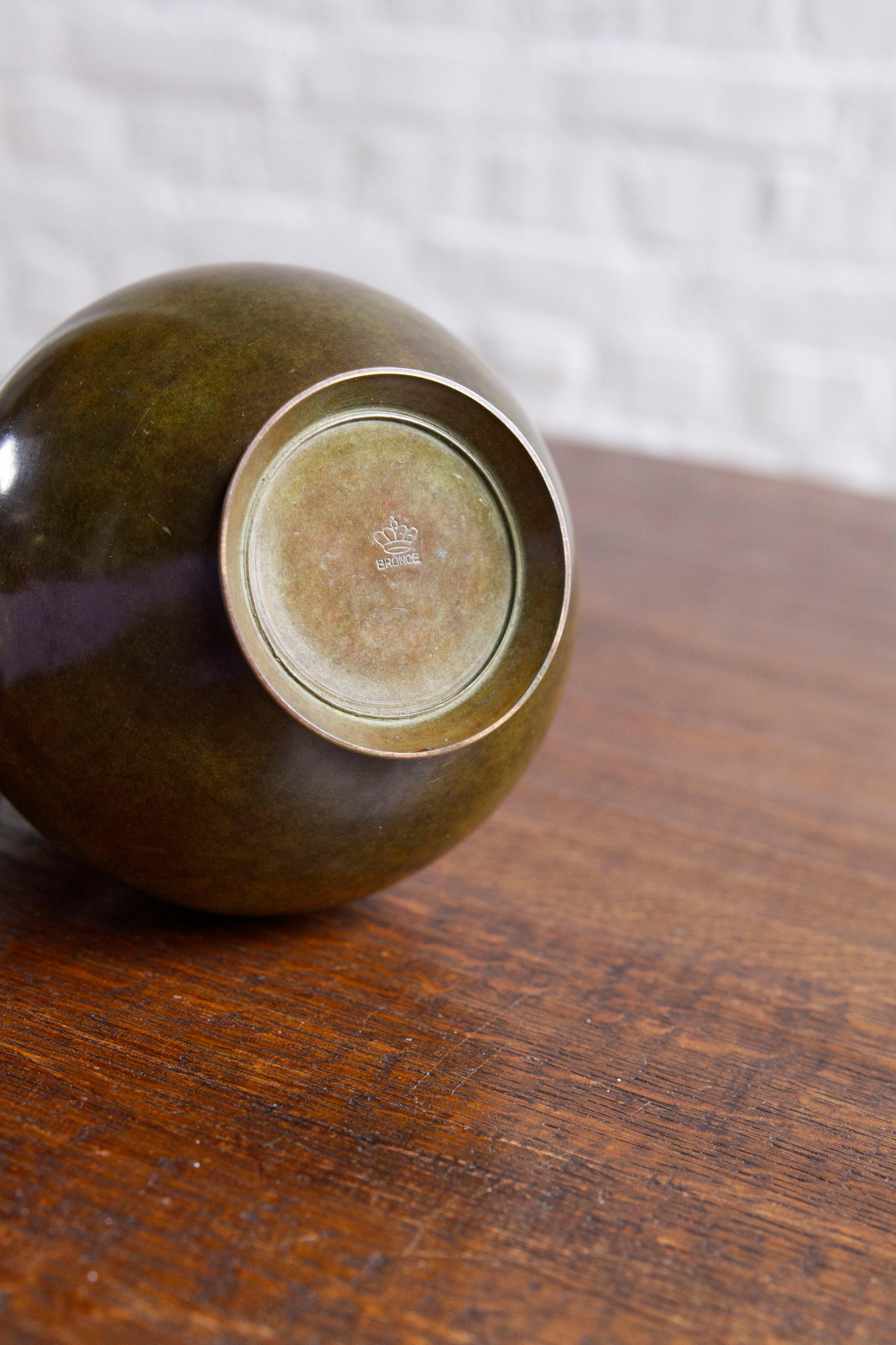 Bronzo Vaso in bronzo Art déco di Krone Bonce, Danimarca 1930 ca. in vendita