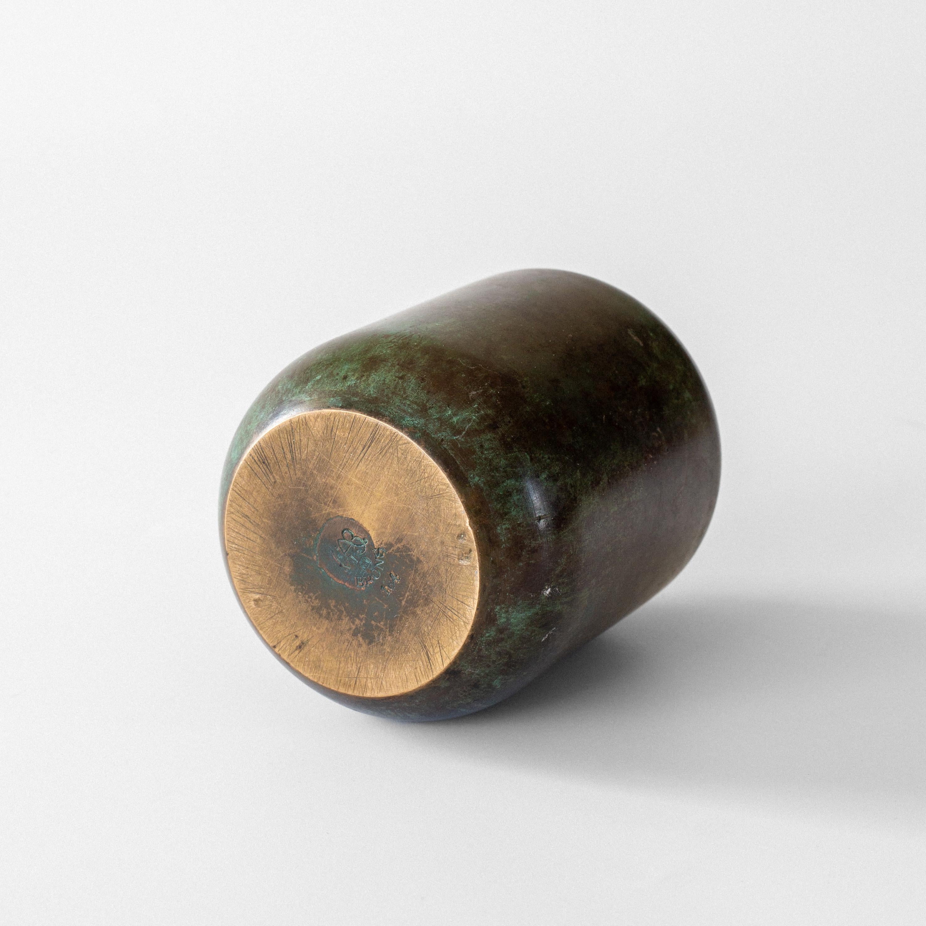 Patinato Vaso in bronzo Art Deco di GAB, Guldsmedsaktiebolaget, Svezia, anni '30 in vendita