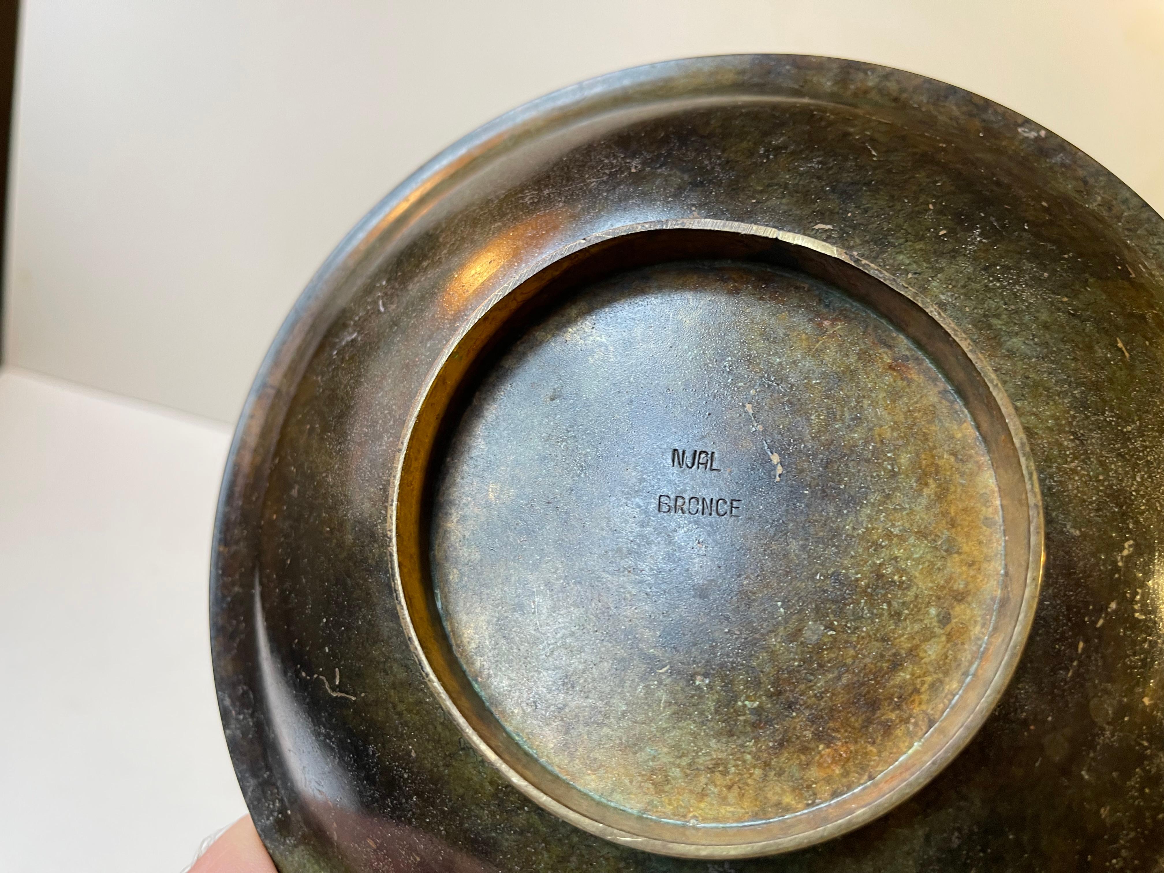 Art Deco Bronze mit Blumen von Njal Dänemark, 1930er Jahre im Angebot 1