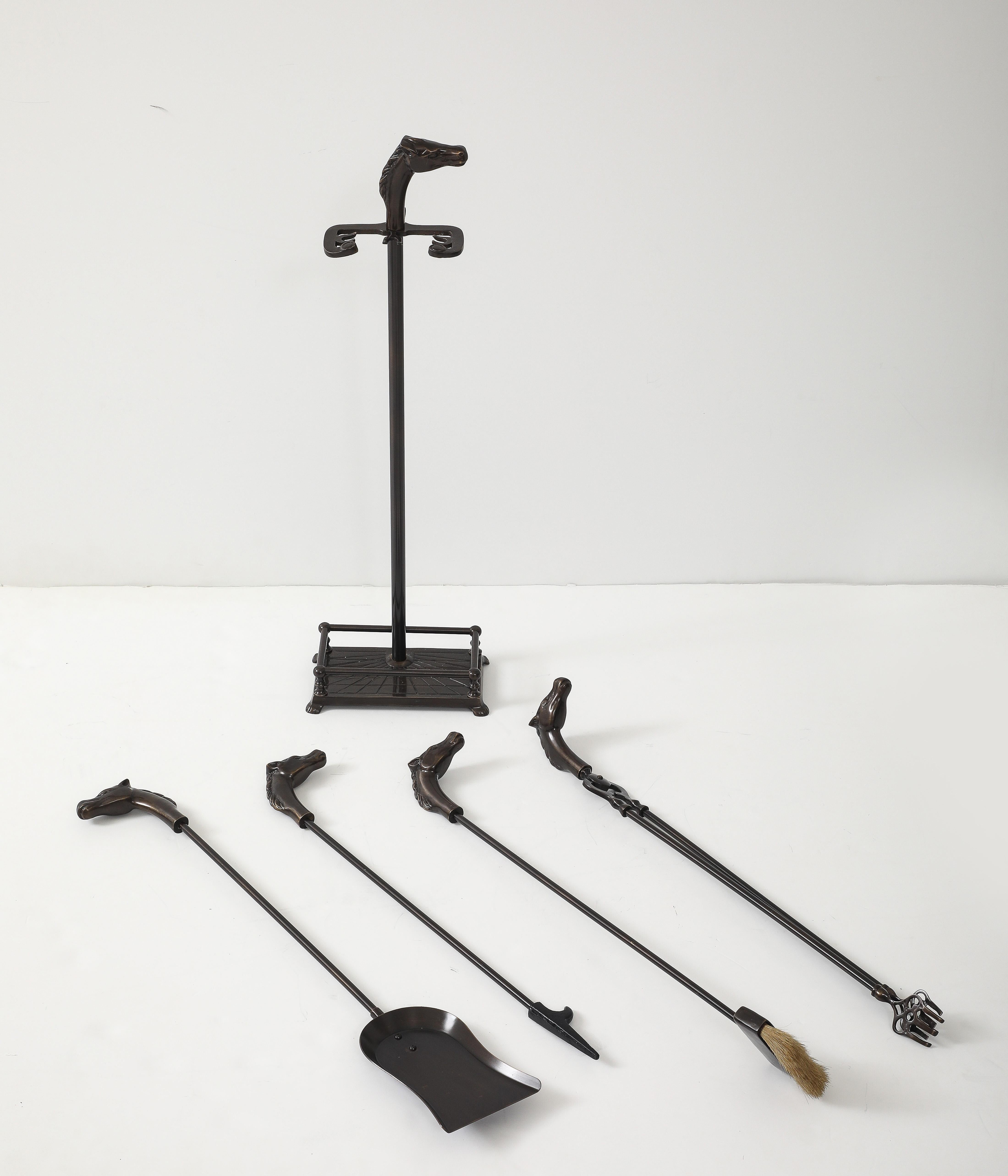 Cheval Art Déco Bronzé Outils de Cheminée en vente 1